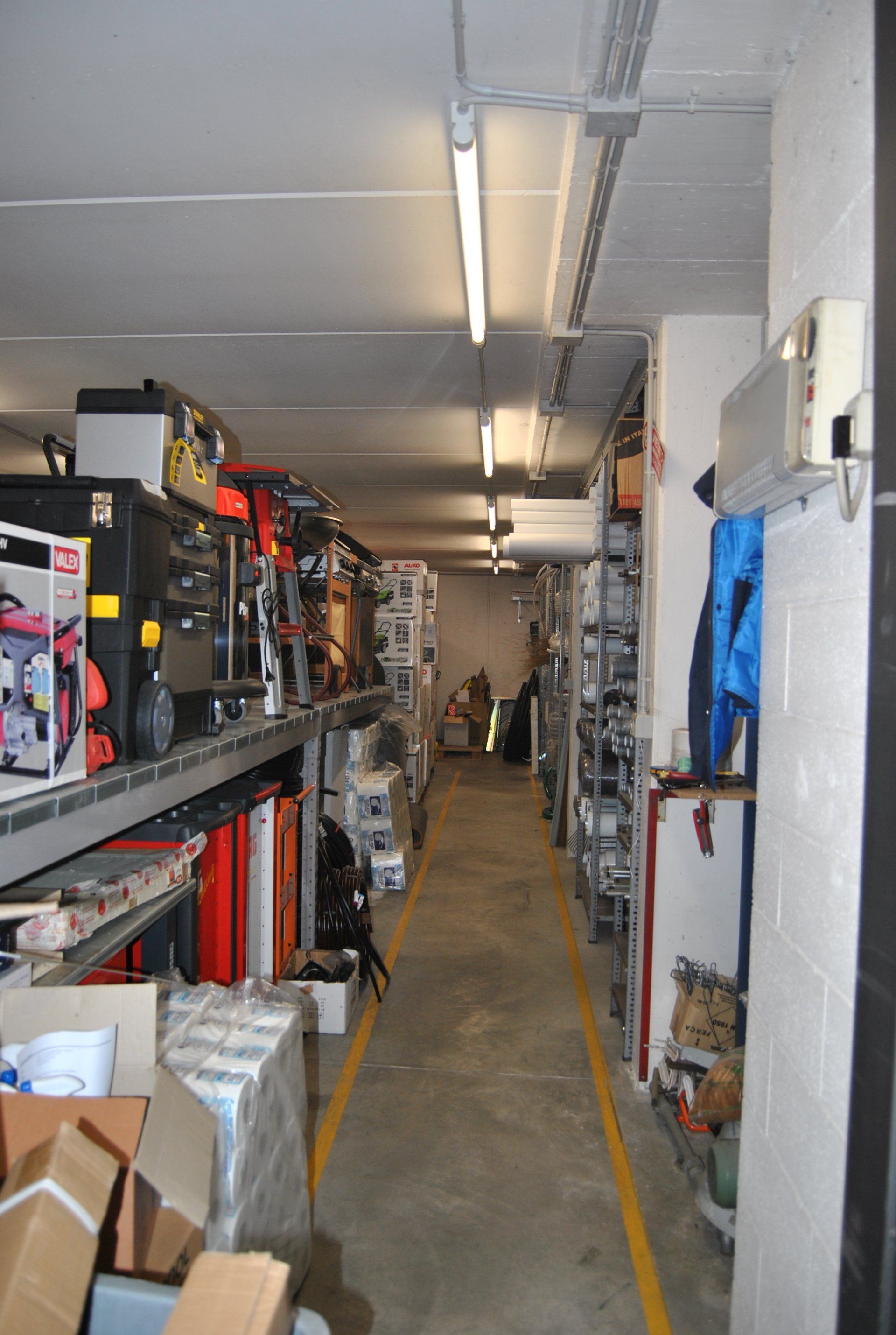 vasto assortimento articoli ferramenta