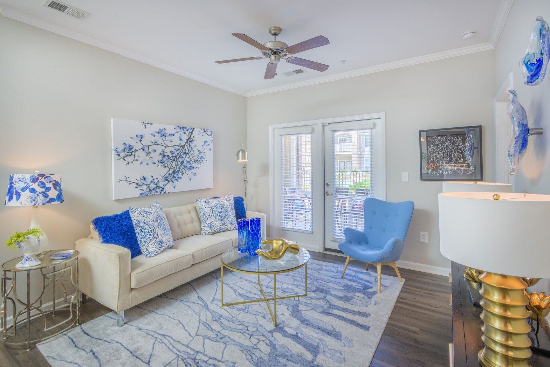 Spacious Living Room | Sterling Town Center