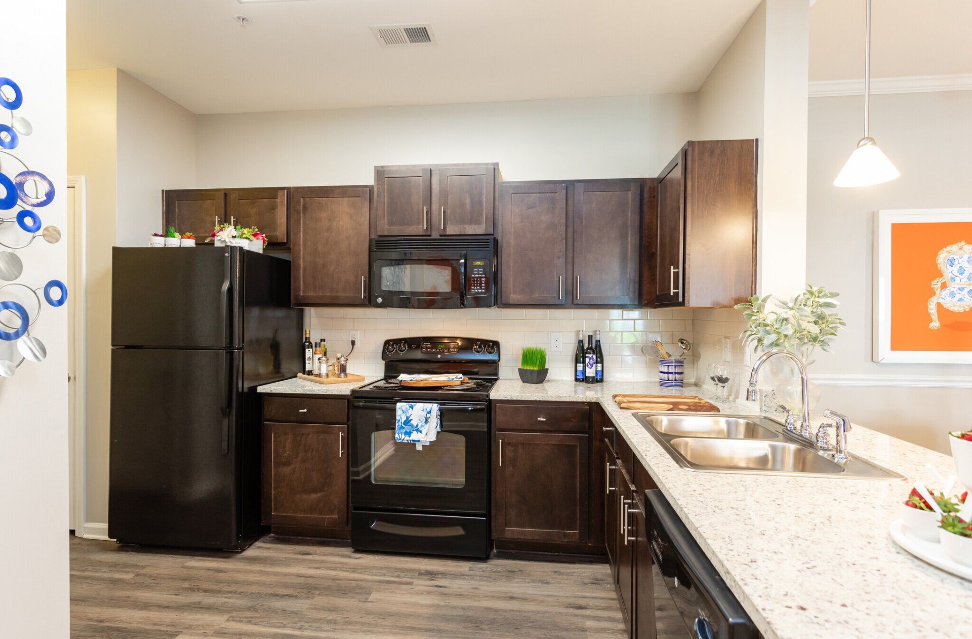 Spacious Kitchen | Sterling Town Center