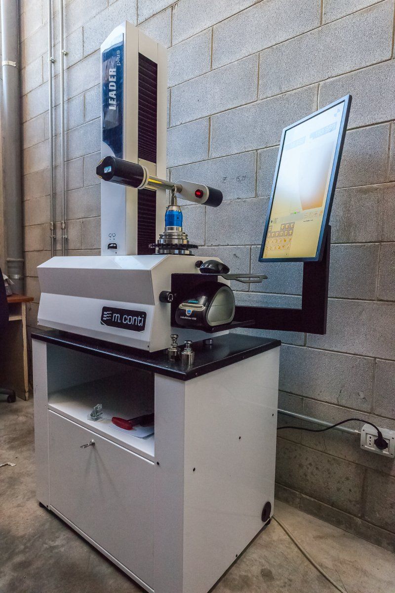 Macchinario di affilatura lame