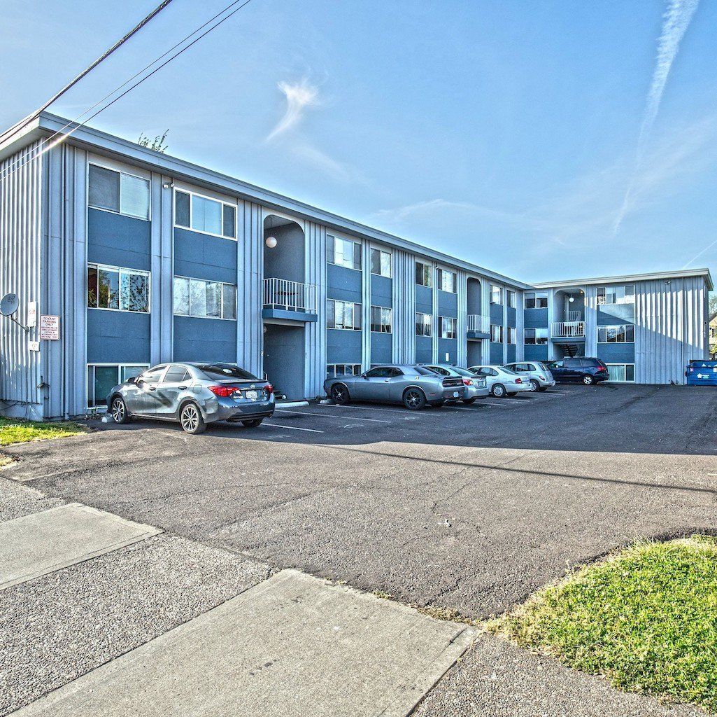 1061 Washington Apartments in Corvallis, Oregon, near Oregon State University.