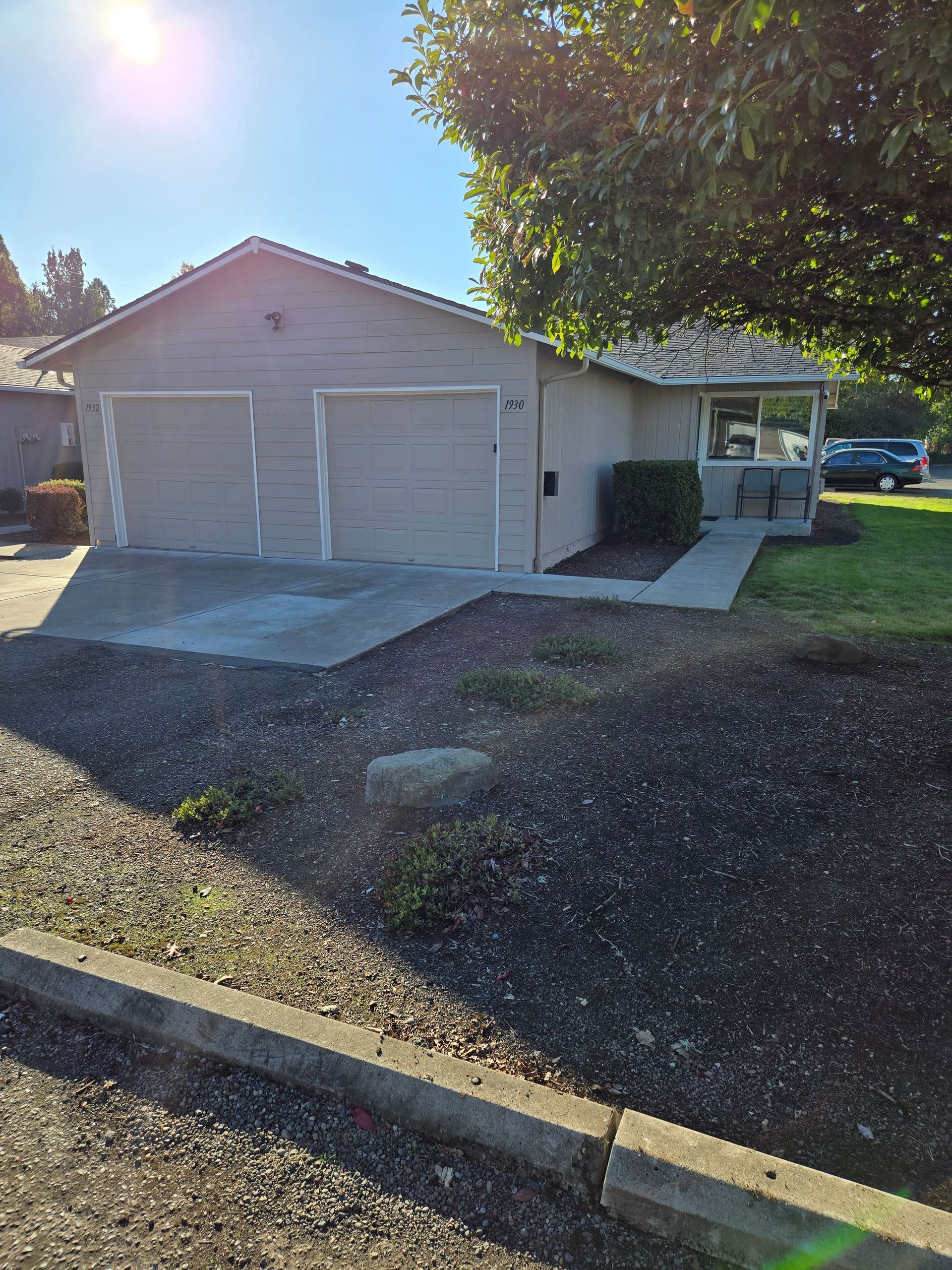 Jackson Duplexes in Albany Oregon – garage exterior -1.