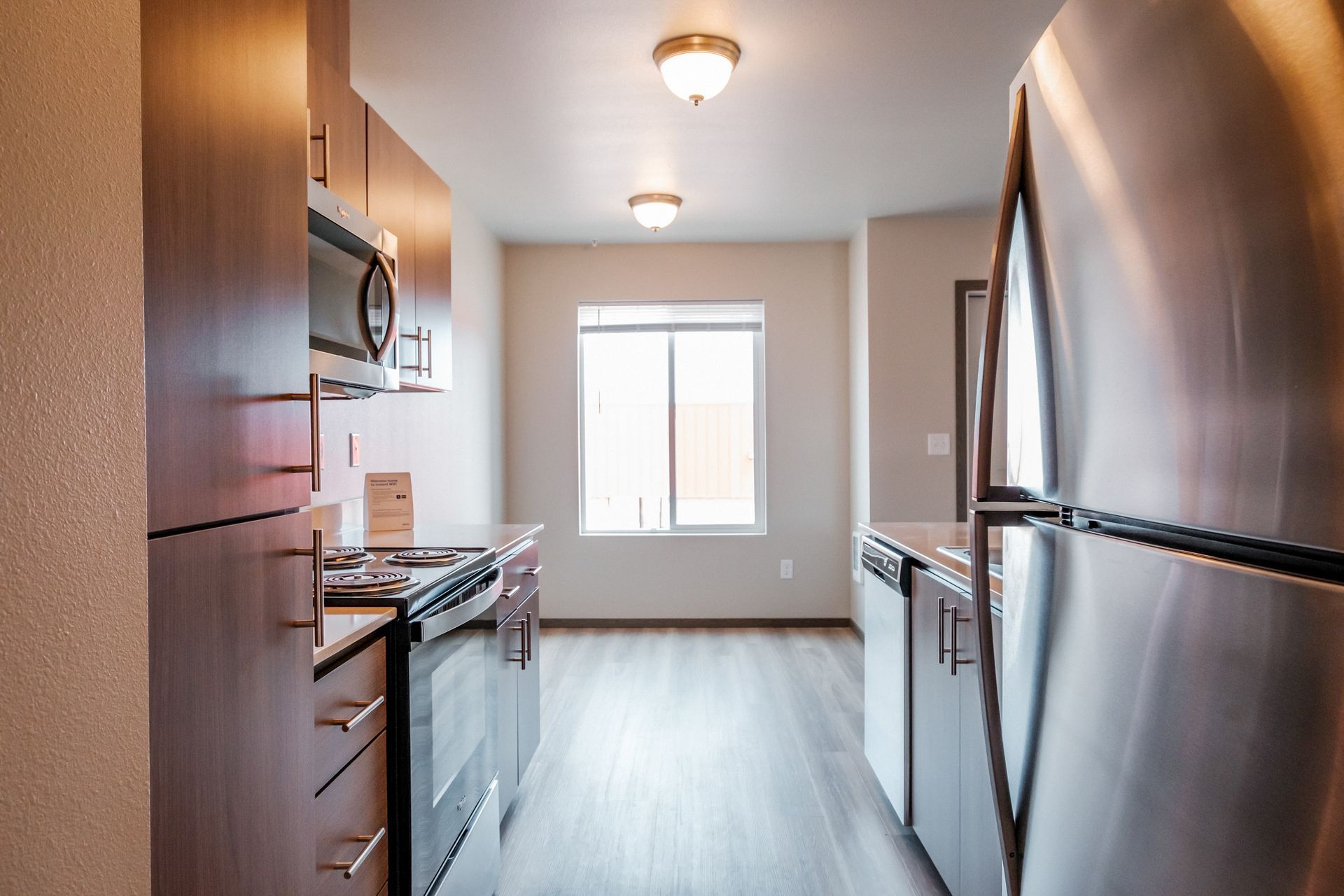 4 Corners Apartments in Salem Oregon, near Oregon State Capital - one-bedroom one-bathroom – kitchen towards kitchen window.