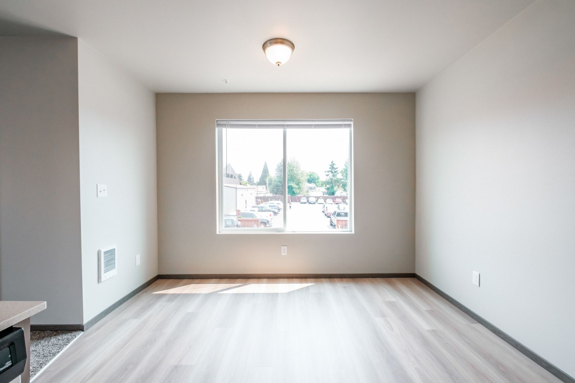 4 Corners Apartments in Salem Oregon, near Oregon State Capital - two-bedroom two-bathroom – dining room.