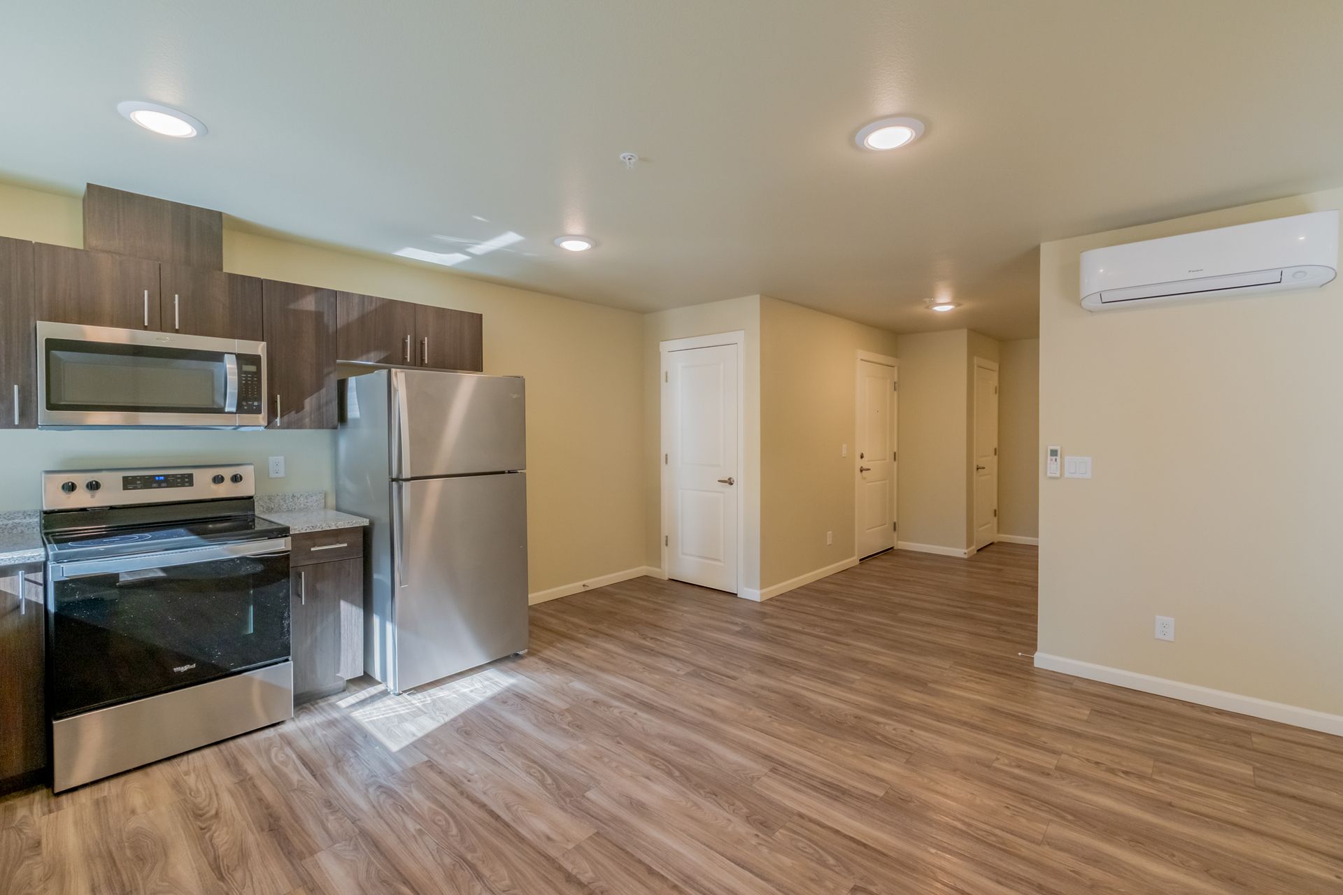 Harmona Heights Apartment community in South Salem Oregon, two-bedroom two-bathroom – microwave, stove, refrigerator.