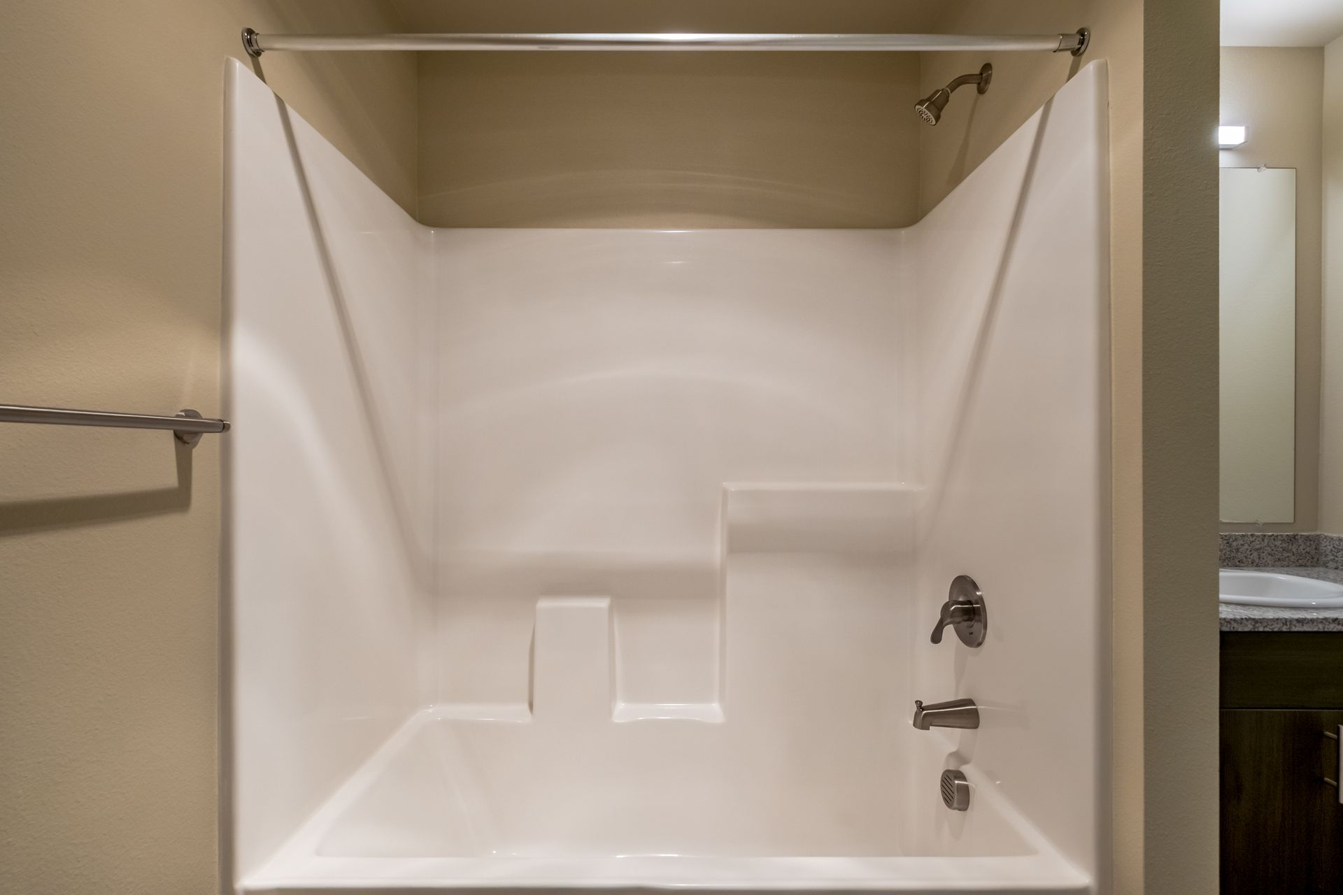 Harmona Heights Apartment community in South Salem Oregon, two-bedroom two-bathroom – shower 2.