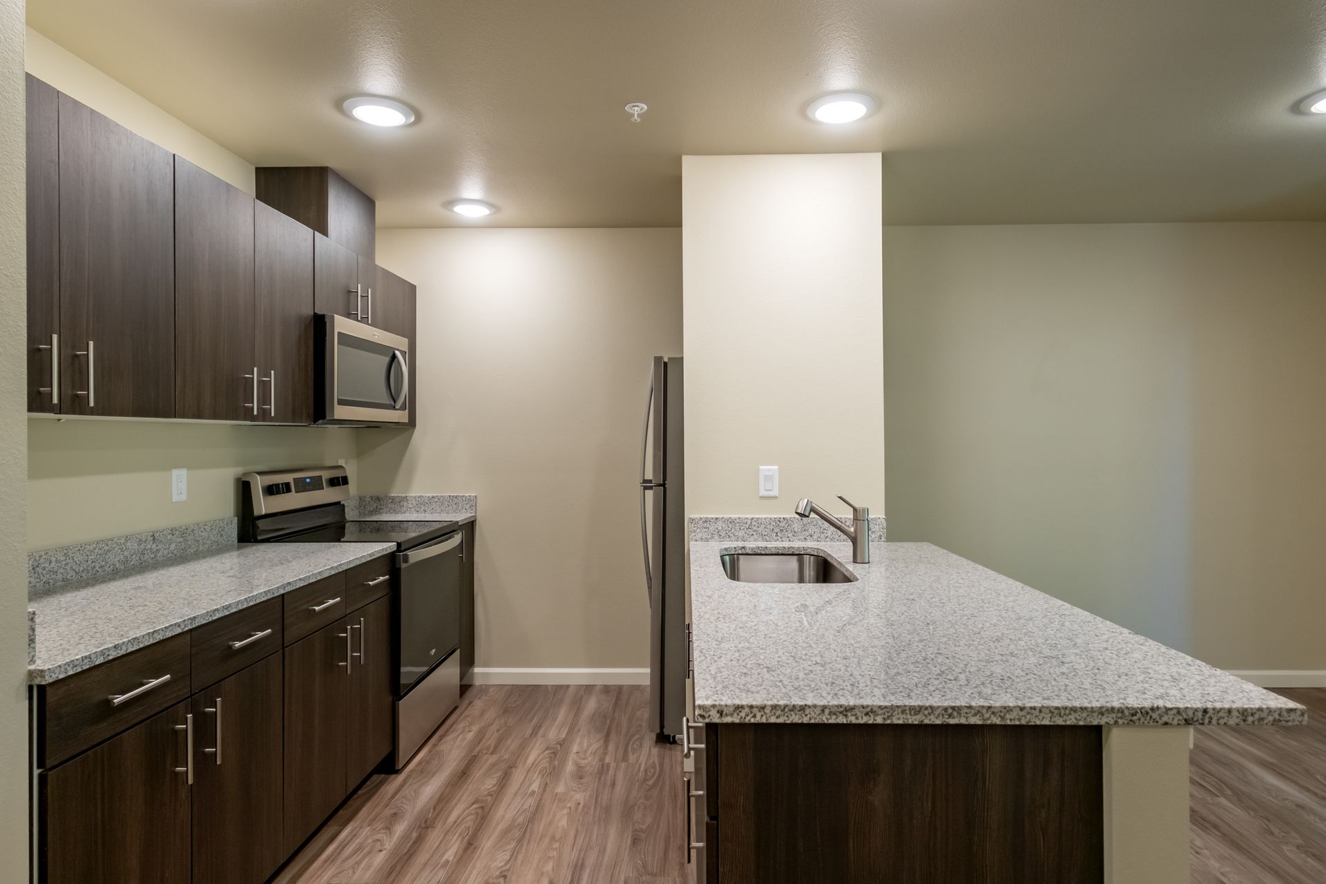 Harmona Heights Apartment community in South Salem Oregon, one-bedroom one-bathroom – kitchen.