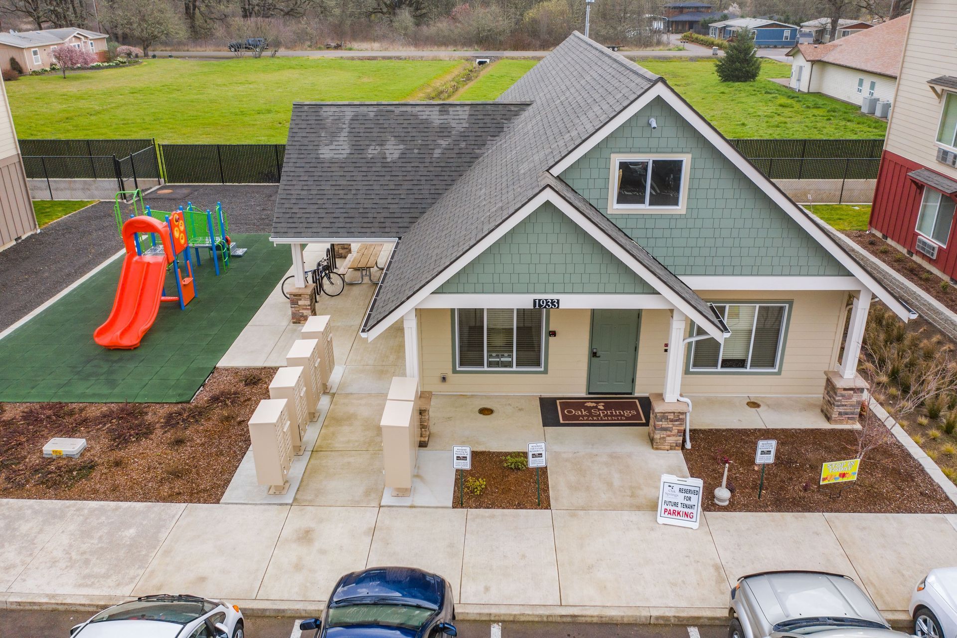 Oak Springs Apartments in Philomath Oregon, Near Oregon state University – playground and clubhouse.