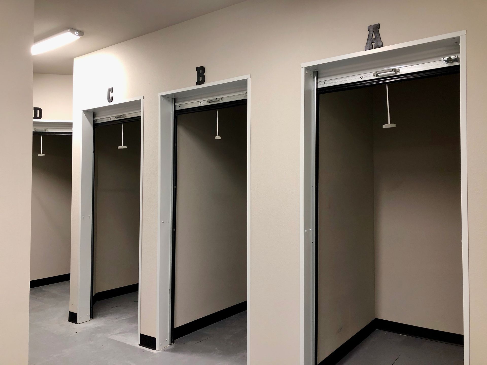 Pleasant View Apartments in Keizer Oregon, One-Bedroom one-bathroom – storage closet inside.