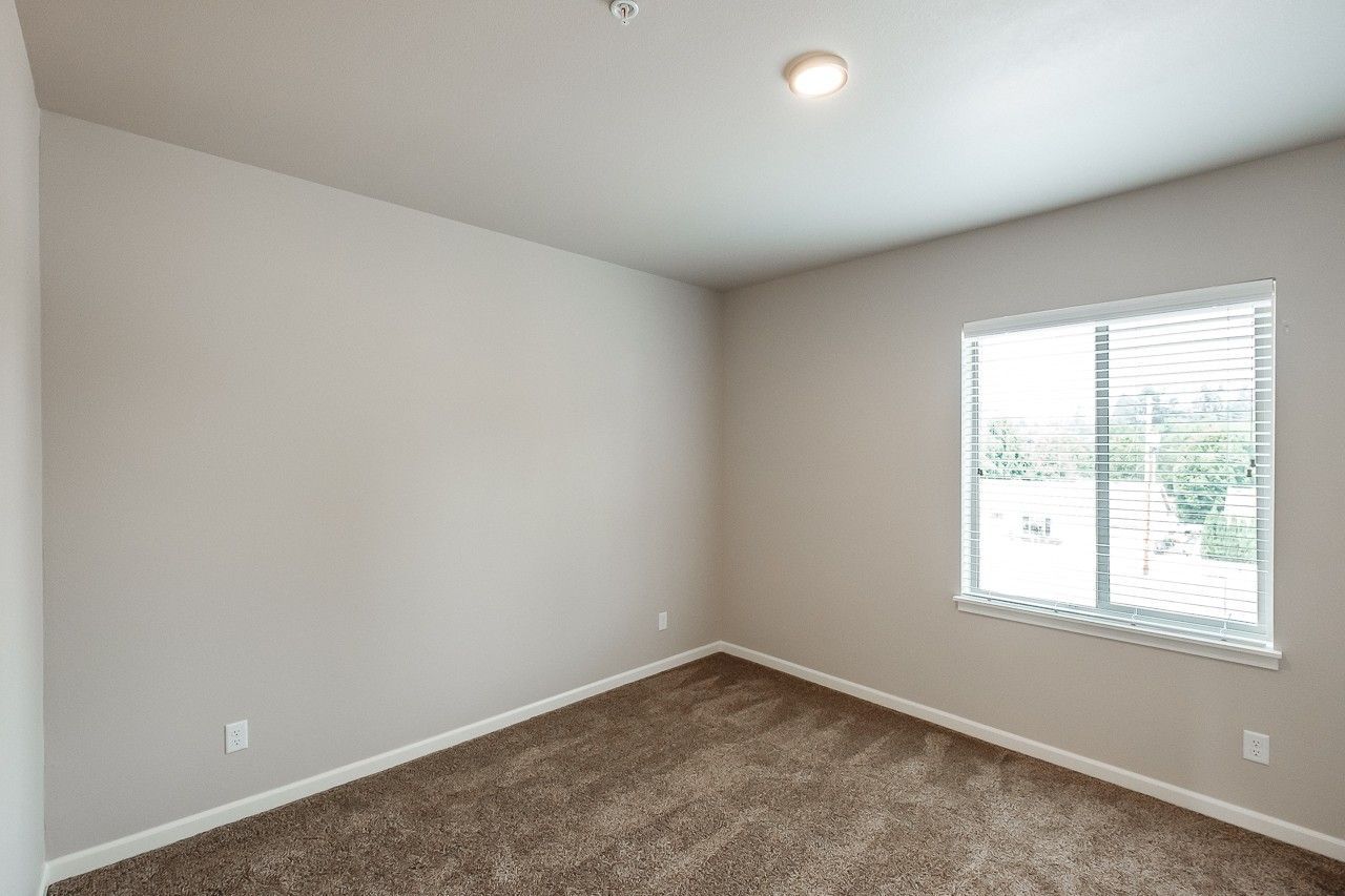 Hickory Hollow Apartments in North Albany OR, one-bedroom one-bathroom – bedroom window.