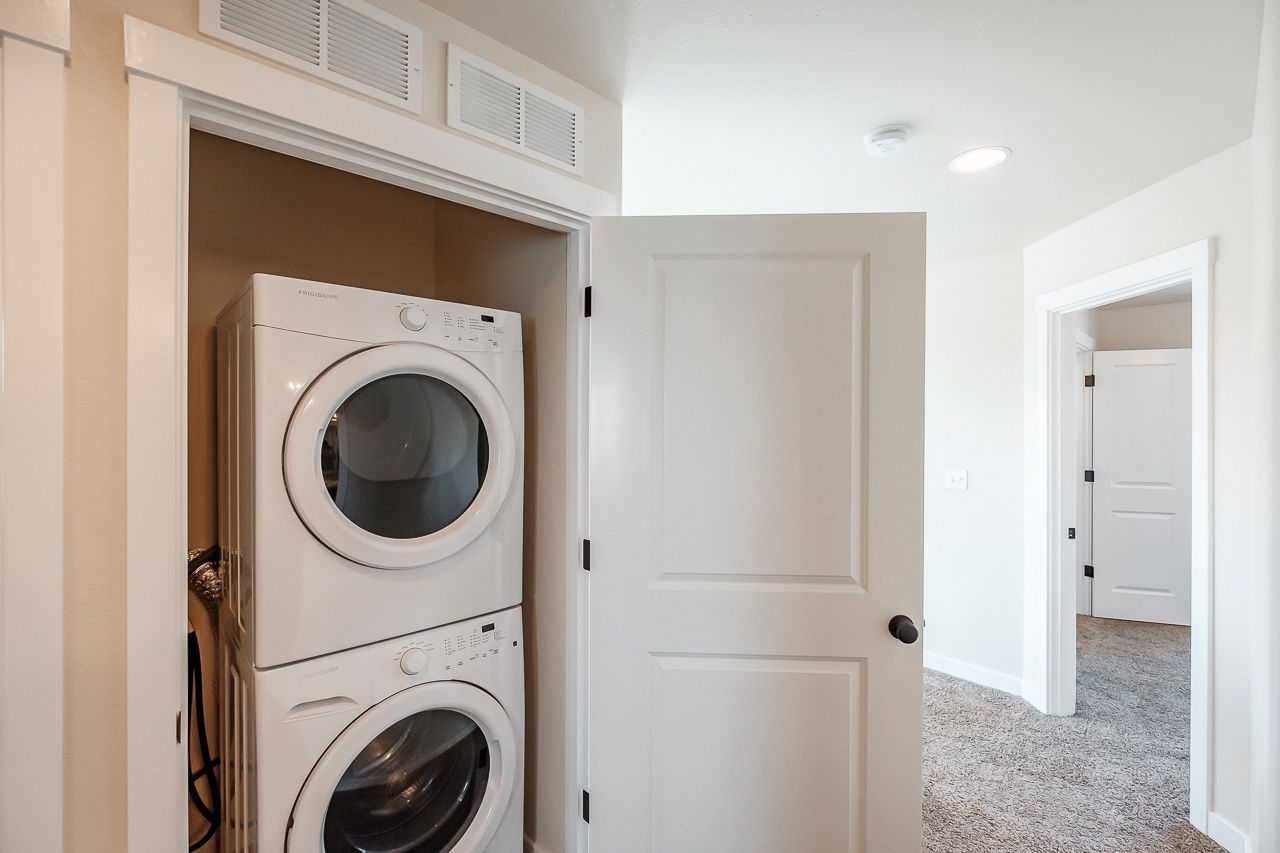 Goodnight Townhomes in Corvallis, OR, Near Oregon State University, three-bed, 2.5 bath –washer and dryer.