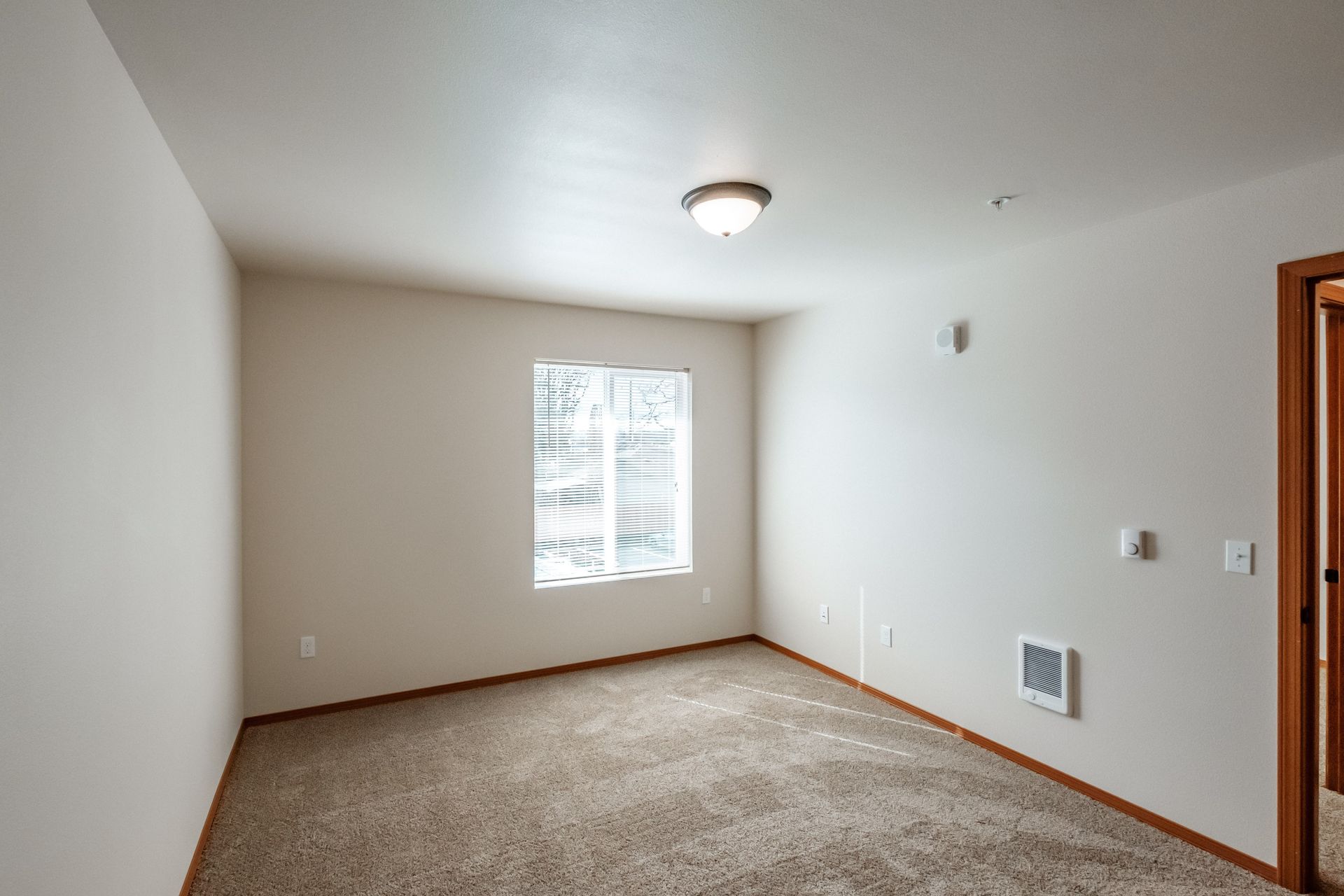 Oak Springs Apartments in Philomath Oregon, Near Oregon state University, two-bedroom two-bathroom –bedroom.