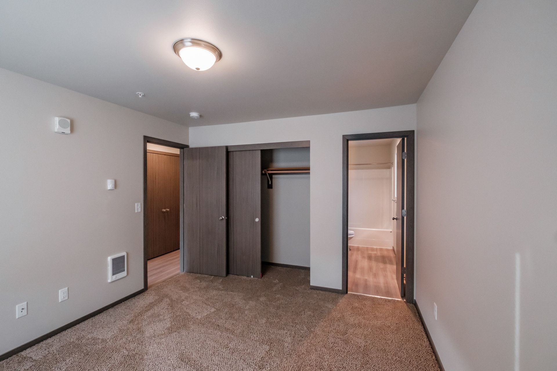 Cherry Glen Apartments in Salem Oregon – two-bedroom two-bathroom apartment home bedroom and closet - 2