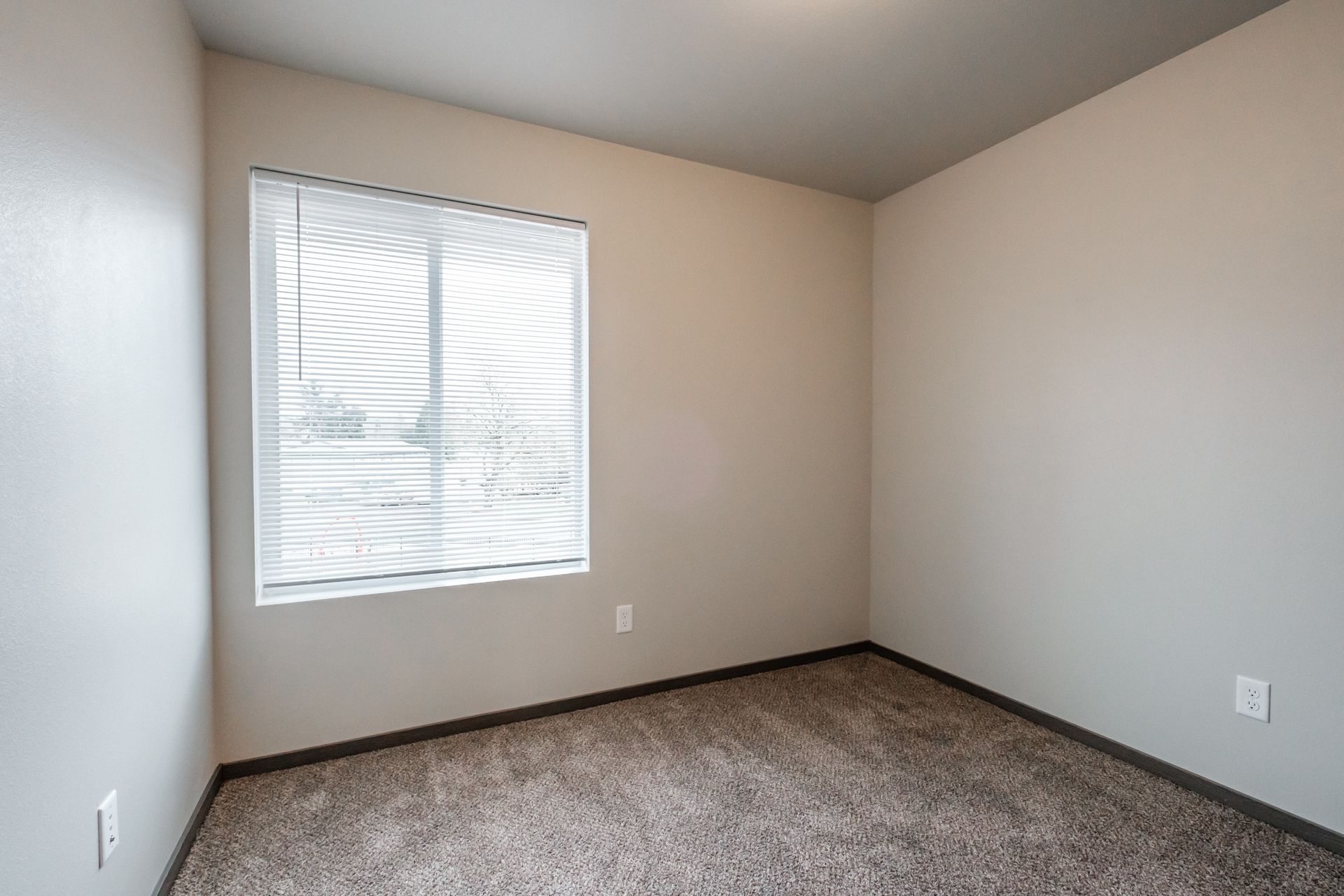 Jefferson Terrace Apartments in Jefferson Oregon – bedroom window - 2.