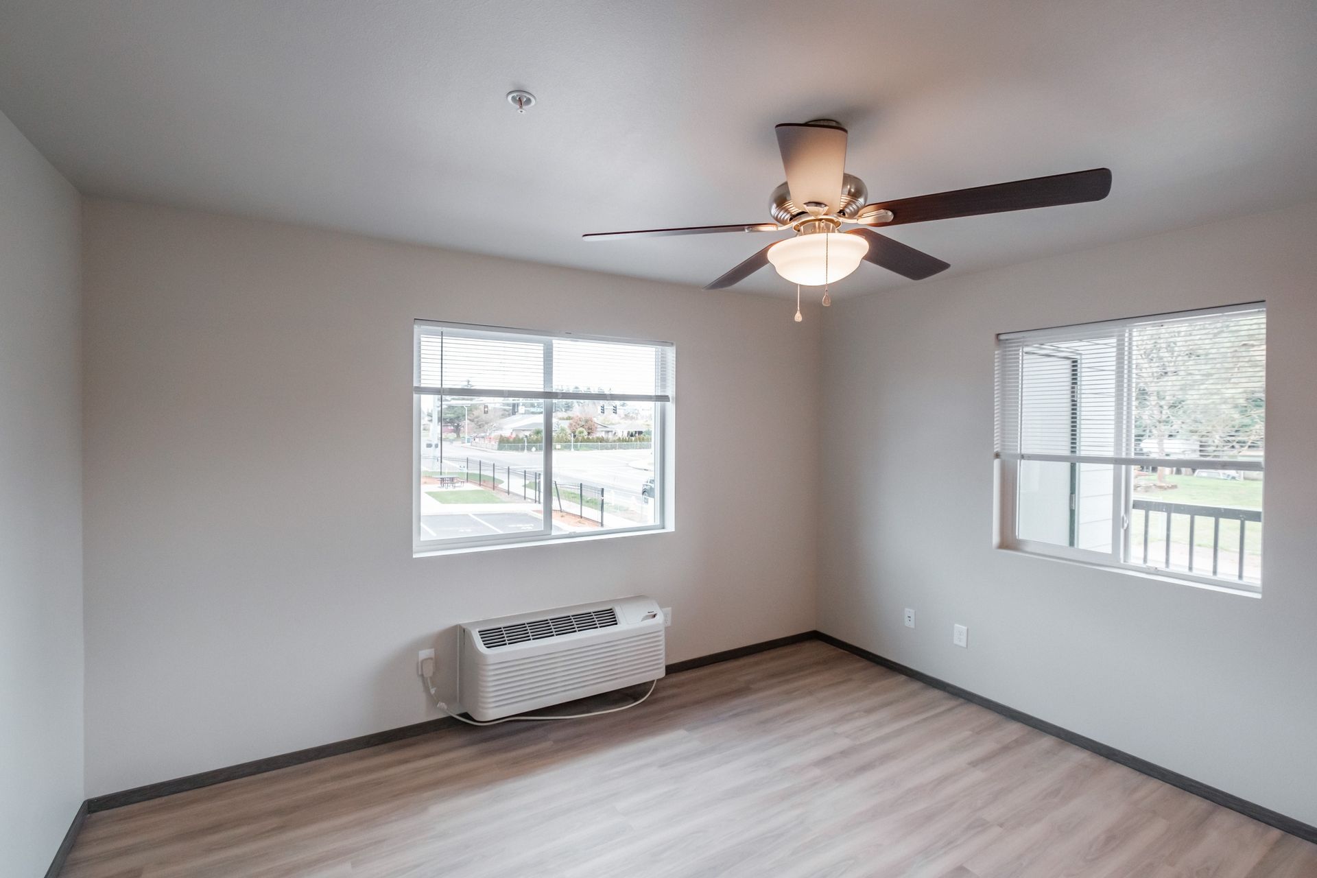 Cherry Glen Apartments in Salem Oregon – one bedroom one bathroom apartment home living room.