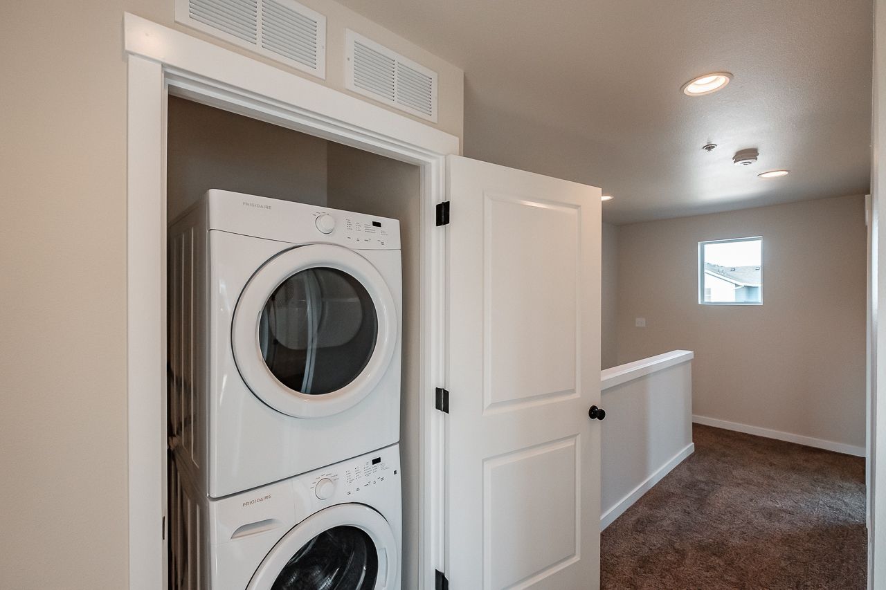 Goodnight Townhomes in Corvallis, OR, Near Oregon State University, four-bed, three-bath – washer and dryer.