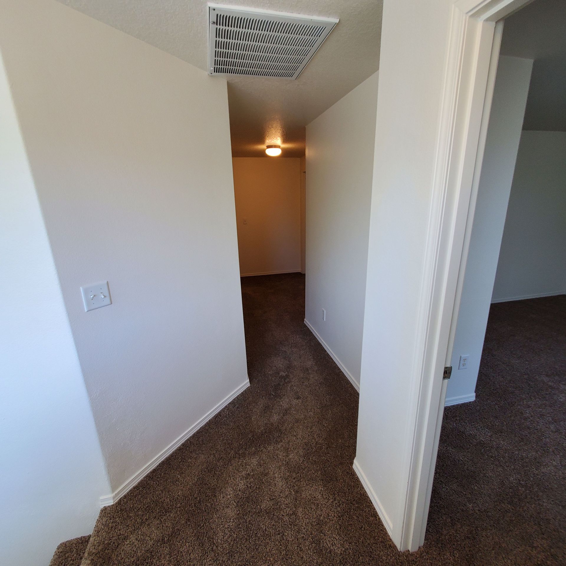 Meadowridge Townhomes in Monmouth Oregon, near Western Oregon University – hallway to bedroom 2.