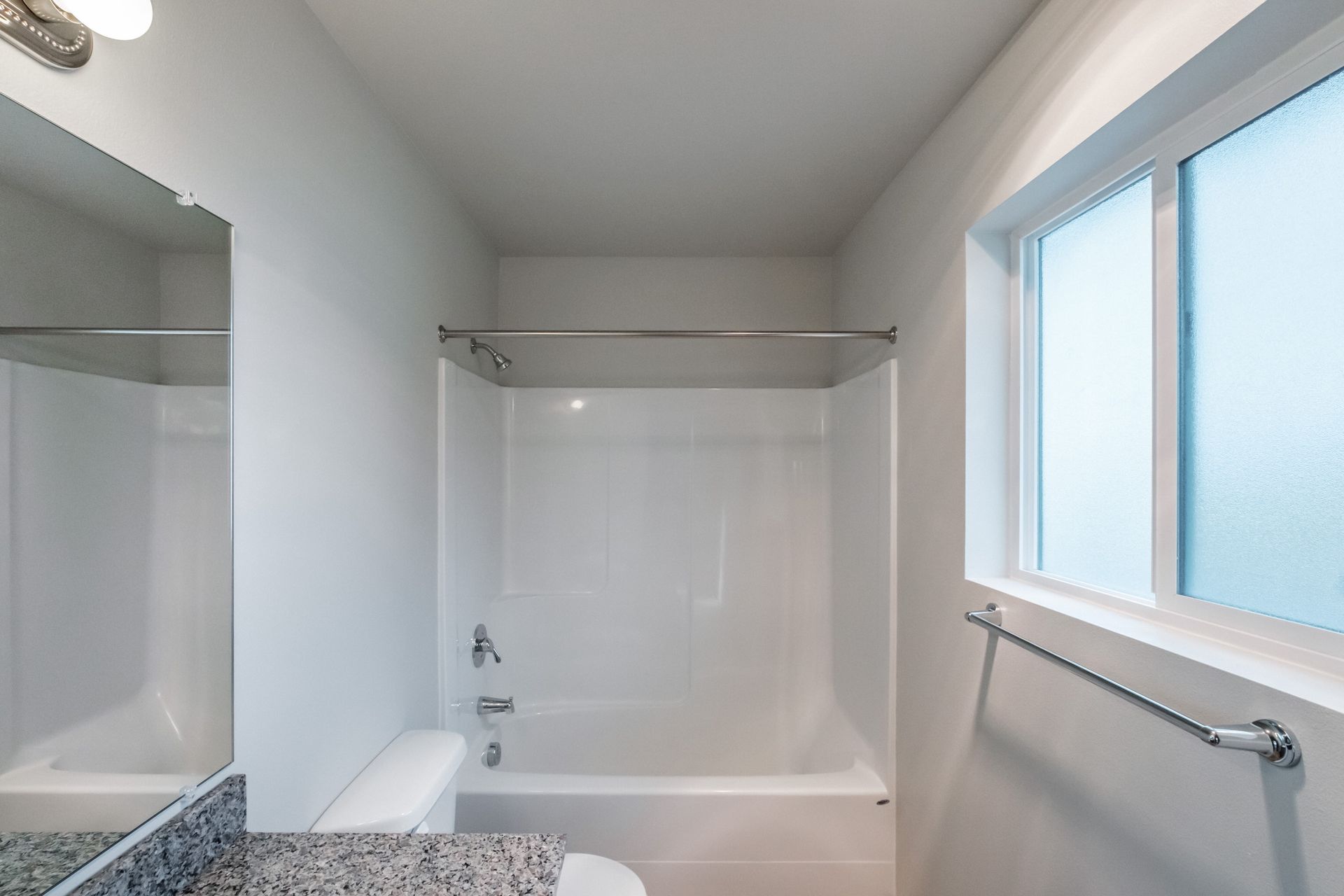 Cherry Glen Apartments in Salem Oregon – two-bedroom two-bathroom apartment home shower.