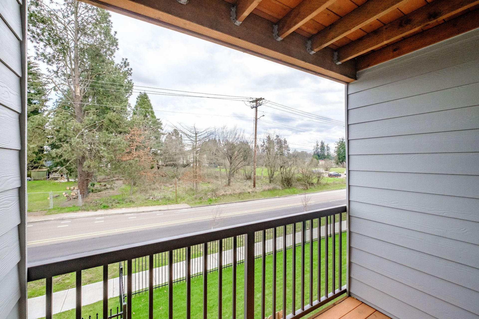 Cherry Glen Apartments in Salem Oregon – one bedroom one bathroom apartment home view.