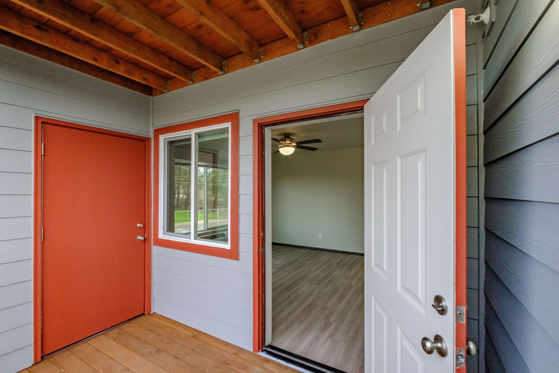 Cherry Glen Apartments in Salem Oregon – two-bedroom two-bathroom apartment home balcony storage.