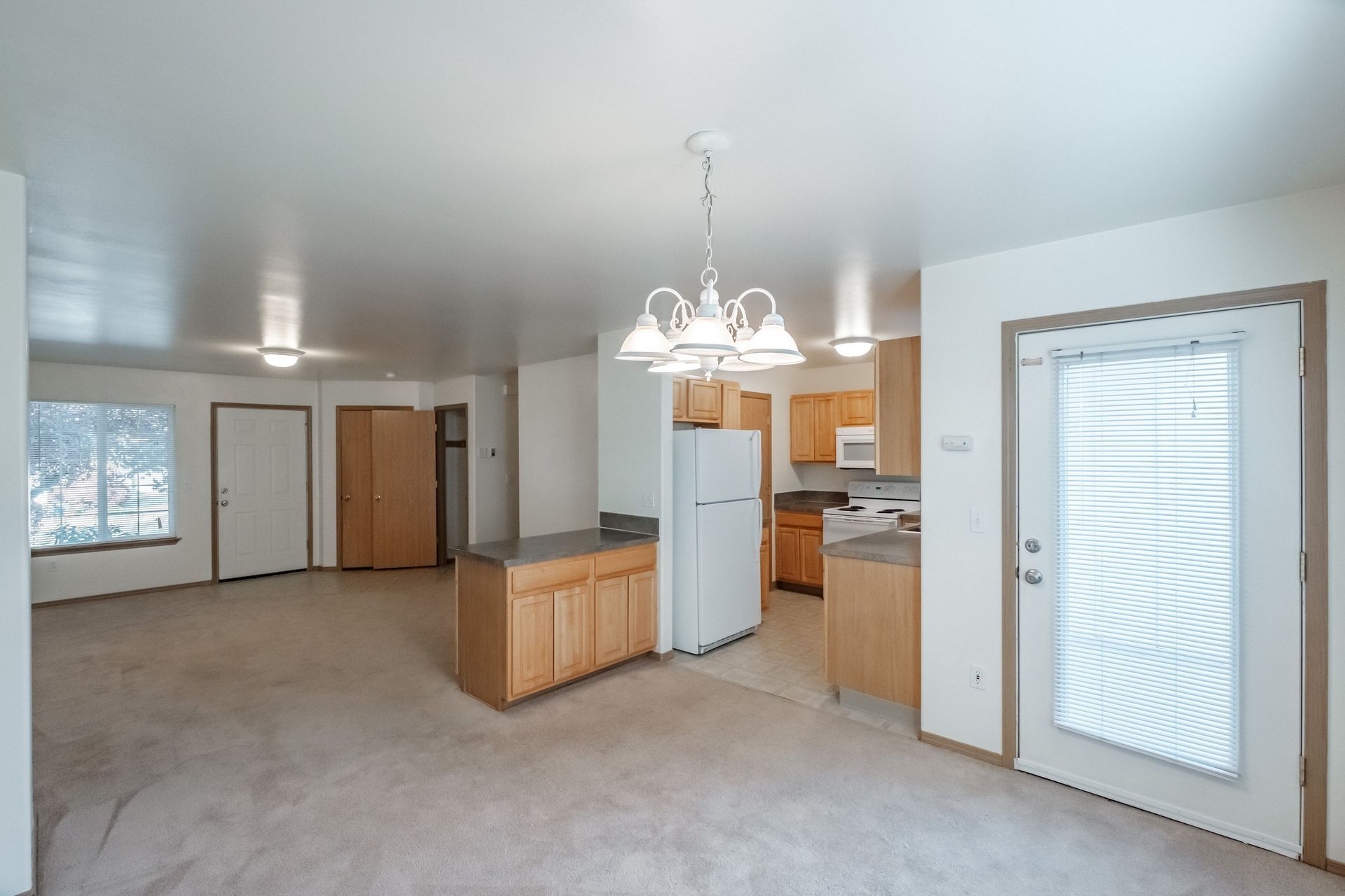 Mt. Vernon Town Homes – in Albany Oregon, two-bedroom two and ½ bathroom – dining room towards living room.