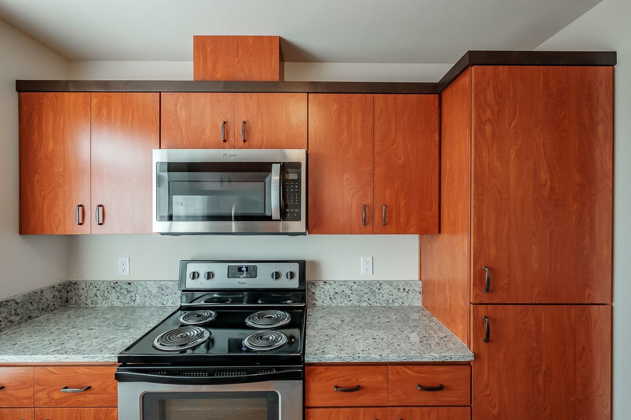 Goodnight Townhomes in Corvallis, OR, Near Oregon State University, four-bed, three-bath –kitchen, stove microwave, cabinetry