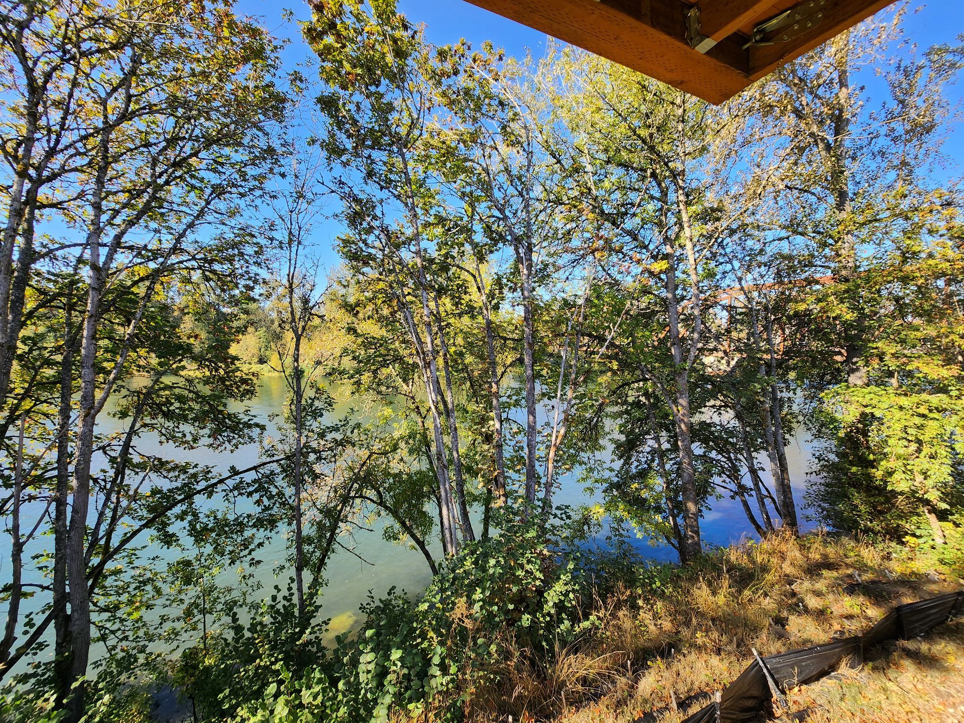 Jefferson Terrace Apartments in Jefferson Oregon – riverfront view -1.