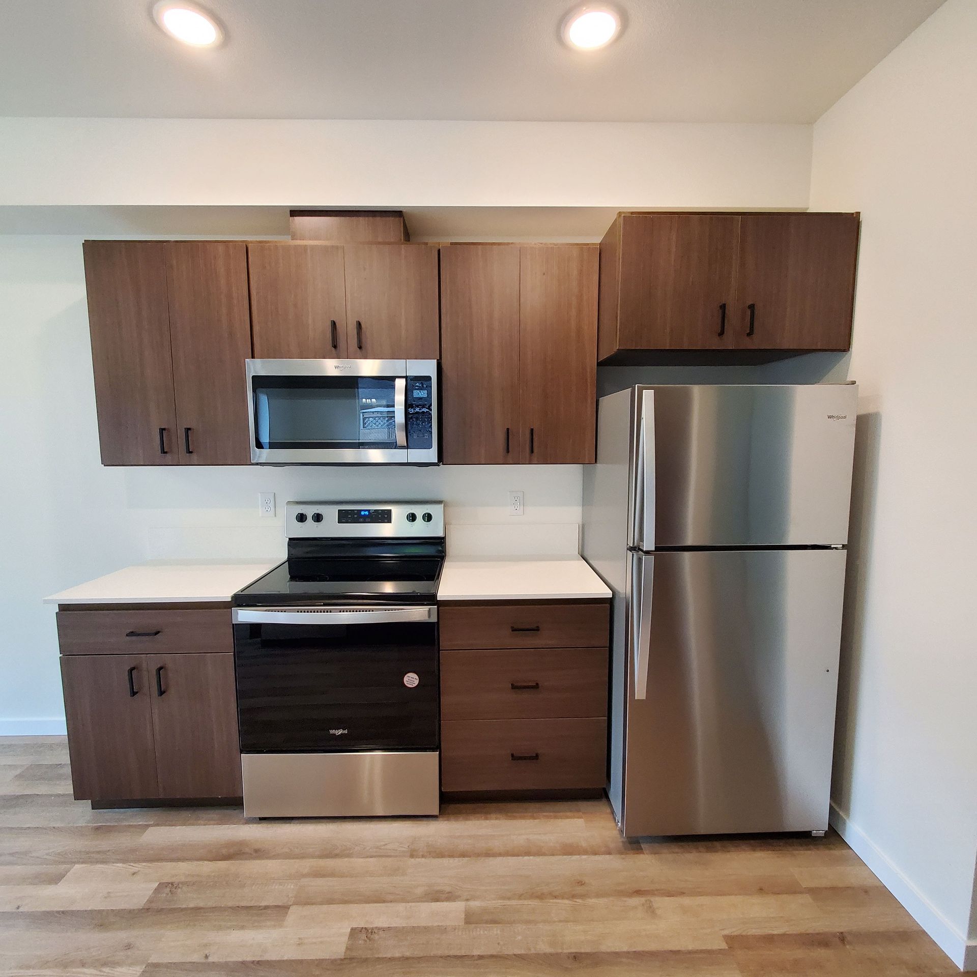Oregon, near Western University of Health Sciences, one-bedroom one-bathroom – kitchen appliances.