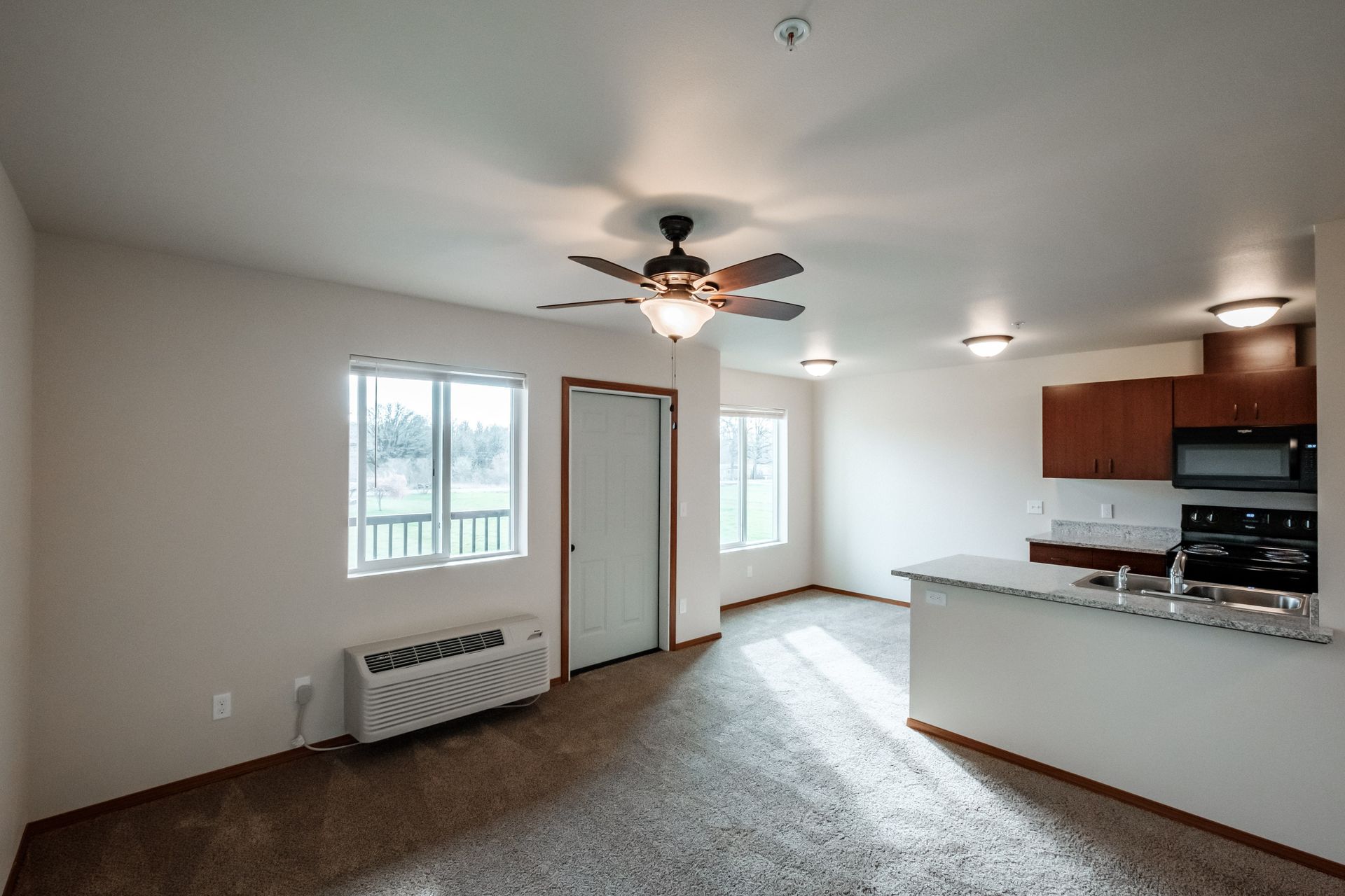 Oak Springs Apartments in Philomath Oregon, Near Oregon state University, one-bedroom one-bathroom – living room and kitchen.