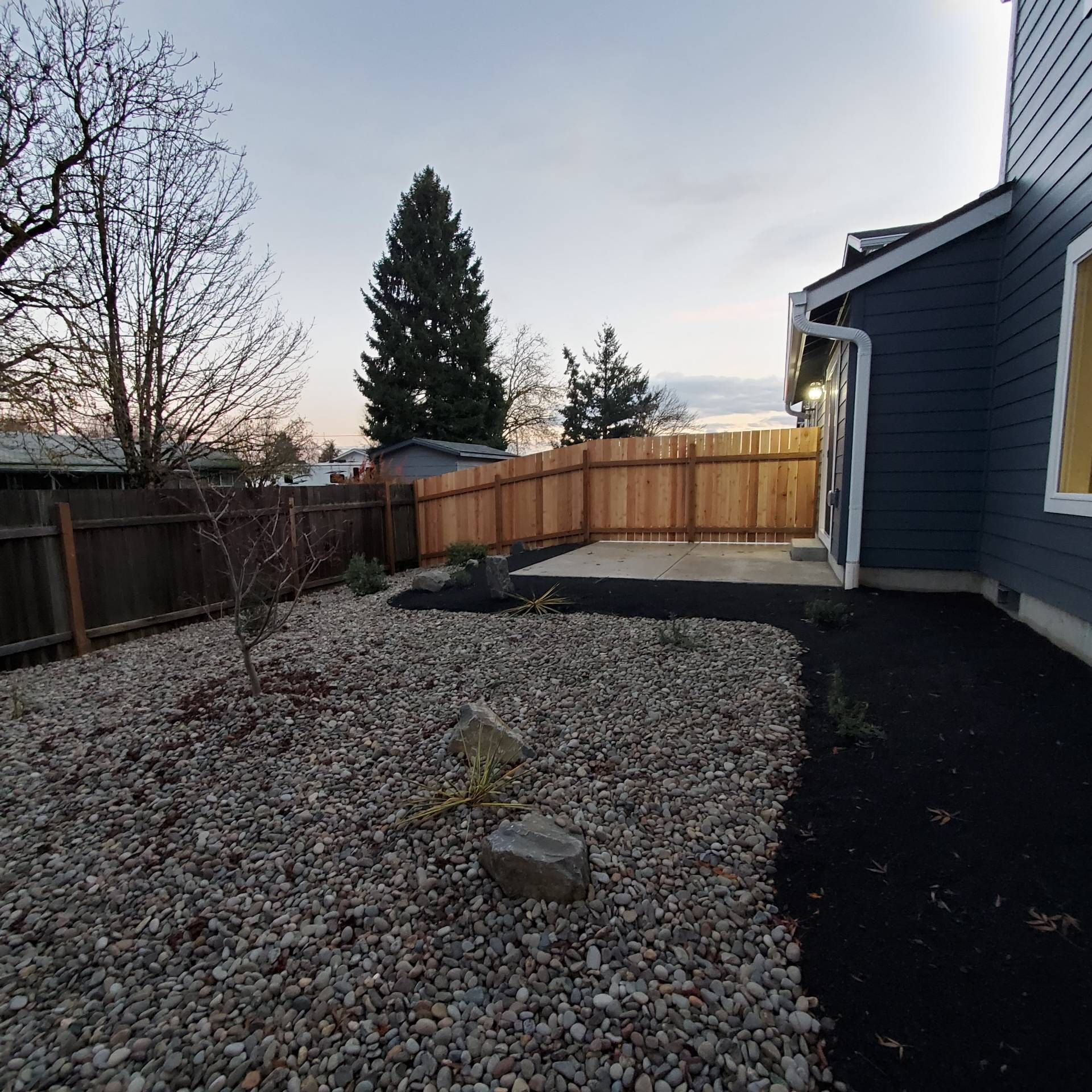 Rye Street Town Homes in Albany, OR. Two Bedroom, Two and 1/2 Bathroom – patio.
