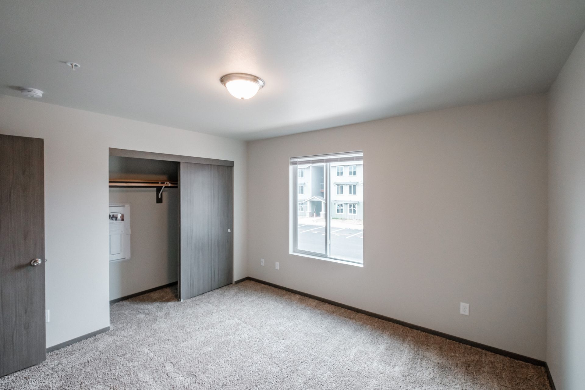 Cherry Glen Apartments in Salem Oregon – one bedroom one bathroom apartment home bedroom and closet - 1