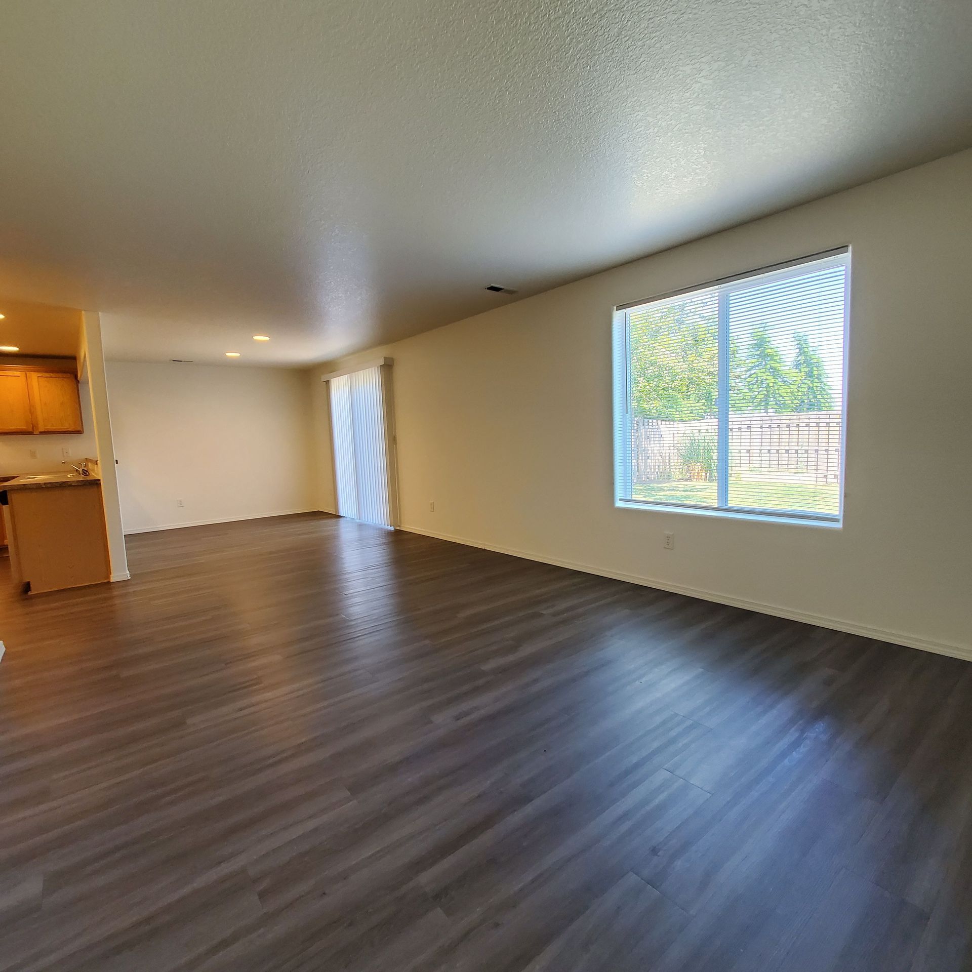 Meadowridge Townhomes in Monmouth Oregon, near Western Oregon University – living room and dining room.