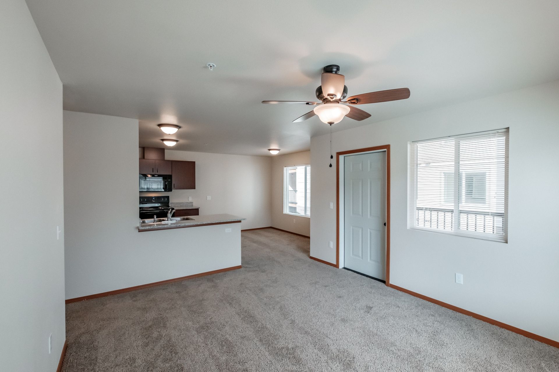 Oak Springs Apartments in Philomath Oregon, Near Oregon state University, two-bedroom two-bathroom –living room.