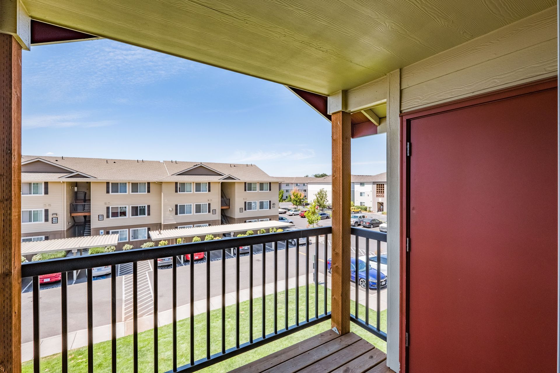 Newcastle Place Apartments in Salem Oregon, Near Chemeketa Community College, two-bedroom, two-bathroom – balcony view.