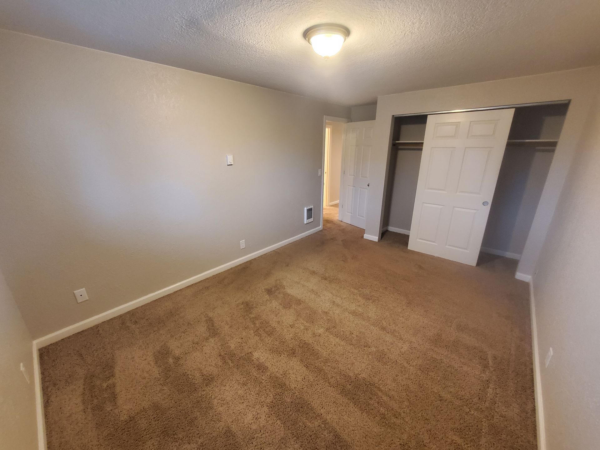 Jackson Duplexes in Albany Oregon – two bedroom one-bathroom – bedroom and closet – 2. 