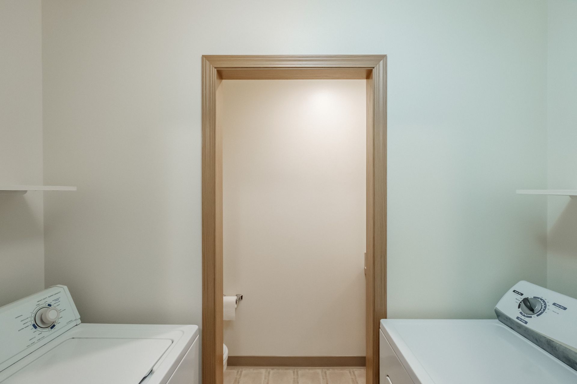 Mt. Vernon Town Homes in Albany Oregon, three-bedroom two and ½ bathroom – washer and dryer.