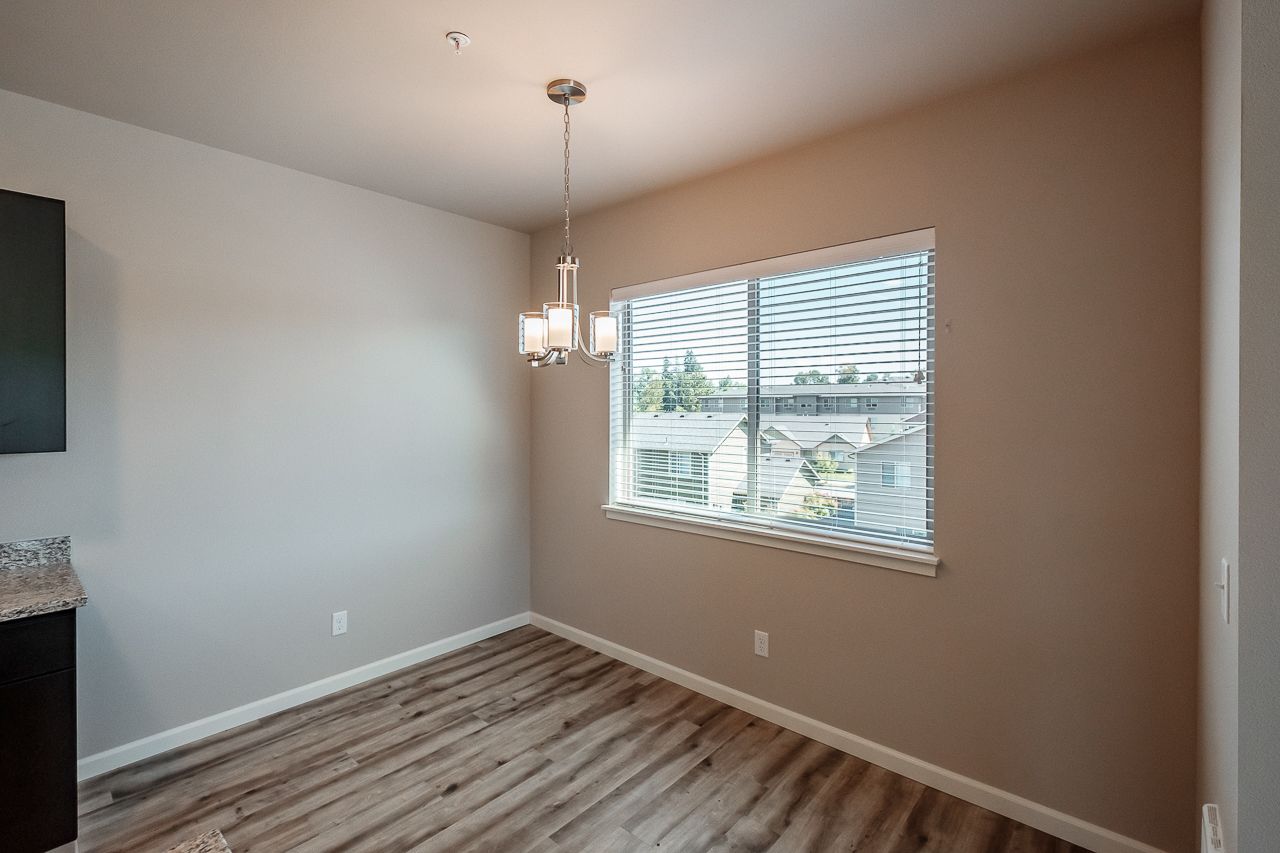 Hickory Hollow Apartments in North Albany OR, two-bedroom two-bathroom – dining room.