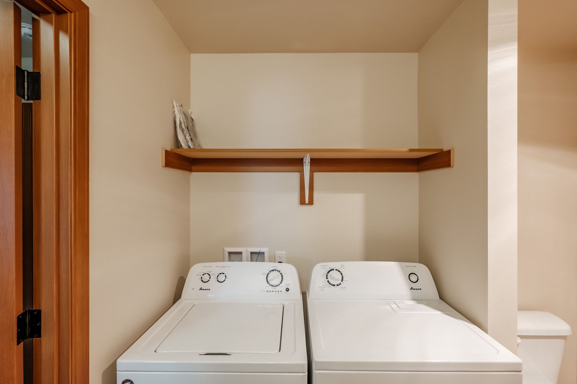 Aspen Place Apartments in Lebanon Oregon, near Western University of Health Sciences, one-bedroom one-bath – washer and dryer