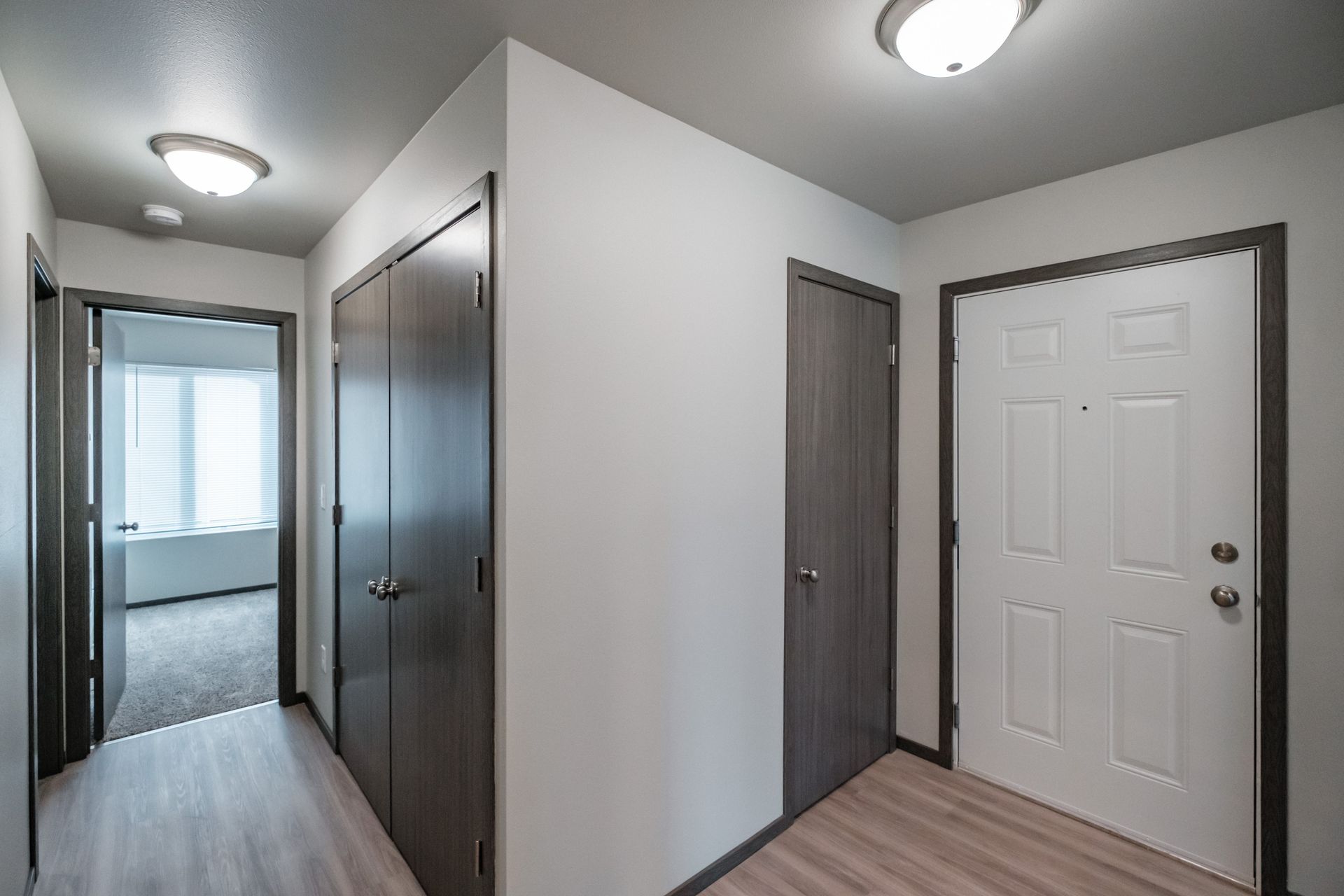 Cherry Glen Apartments in Salem Oregon – two-bedroom two-bathroom apartment home foyer.