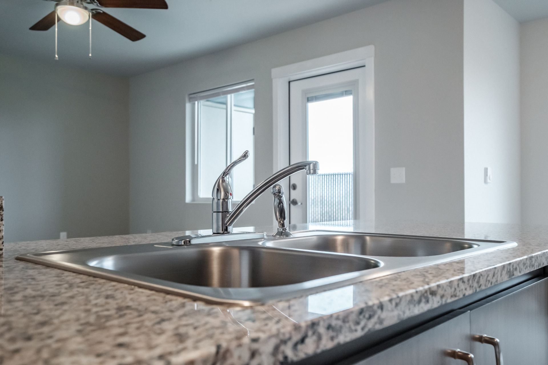 Evergreen Valley Apartments in McMinnville Oregon, near Linfield University, two-bedroom two-bathroom – kitchen sink.