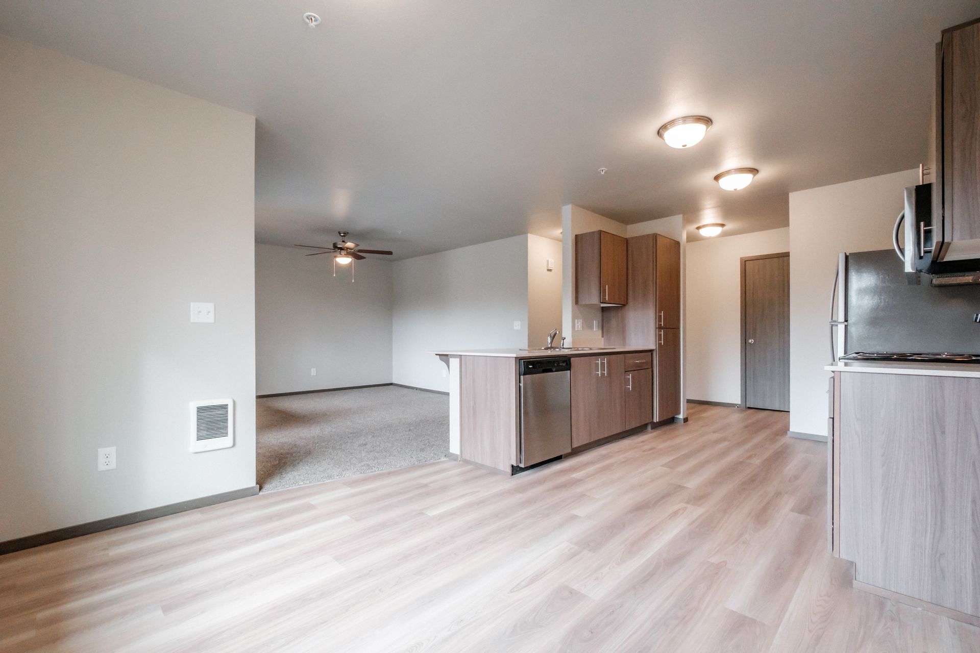 Jefferson Terrace Apartments in Jefferson Oregon – dining room, kitchen and living room.