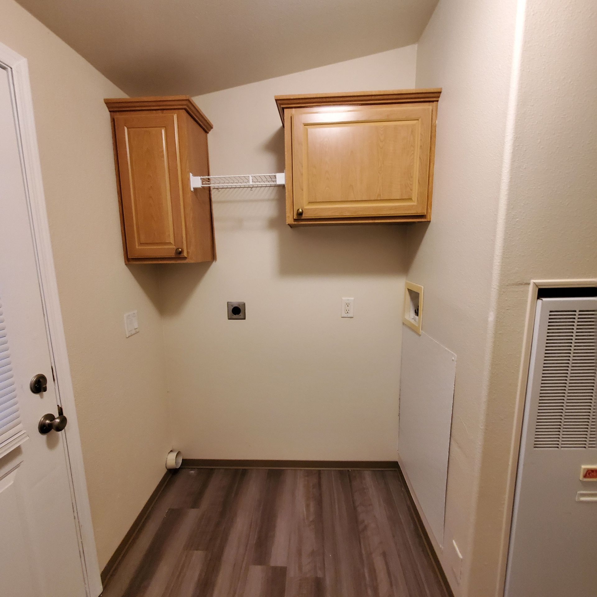 Ashwood Estates mobile homes in Tangent Oregon, four-bedroom two-bathroom – washer and dryer hookups.