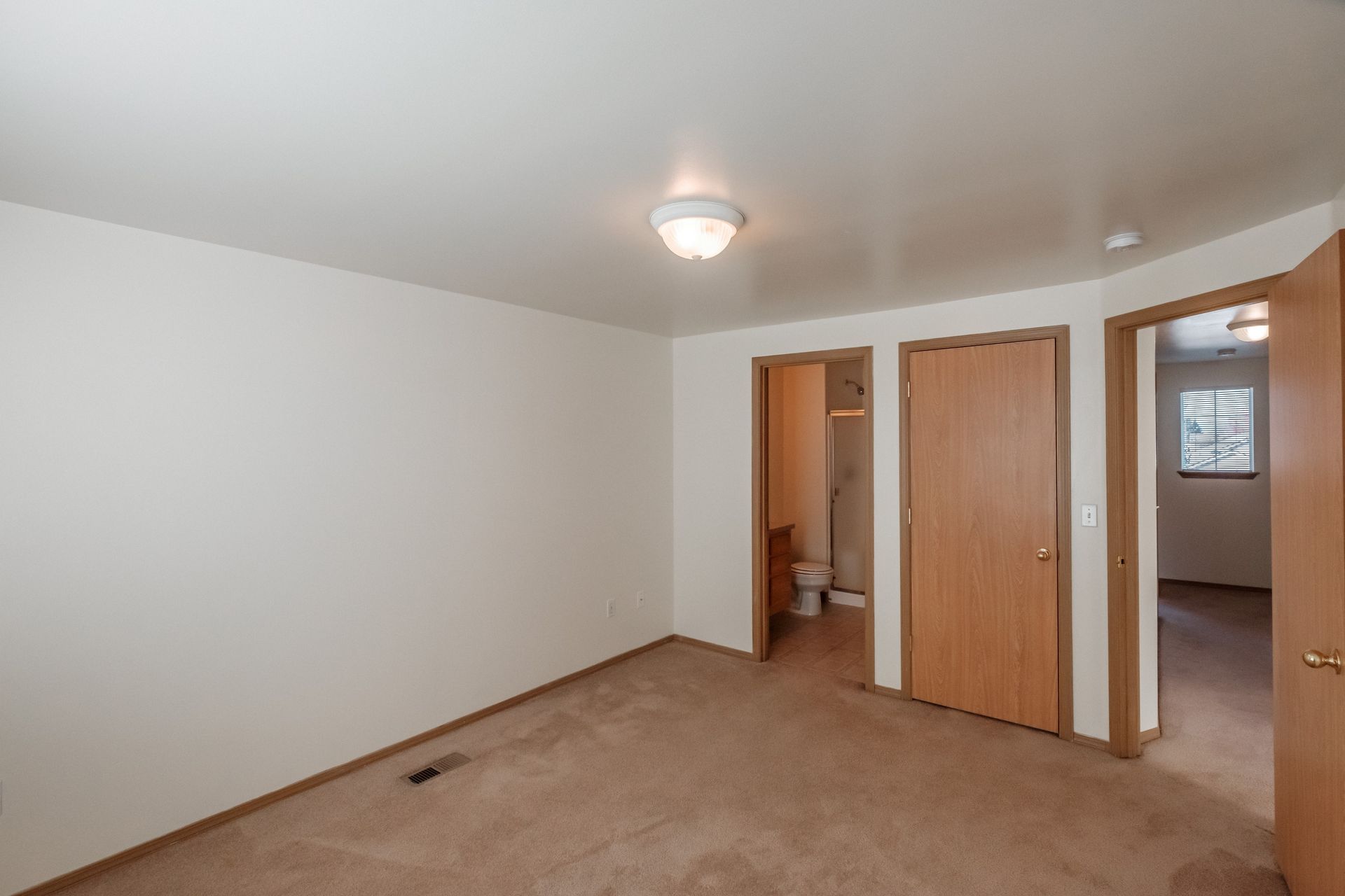 Mt. Vernon Town Homes – in Albany Oregon, two-bedroom two and ½ bathroom – Master Bedroom and bathroom -2.