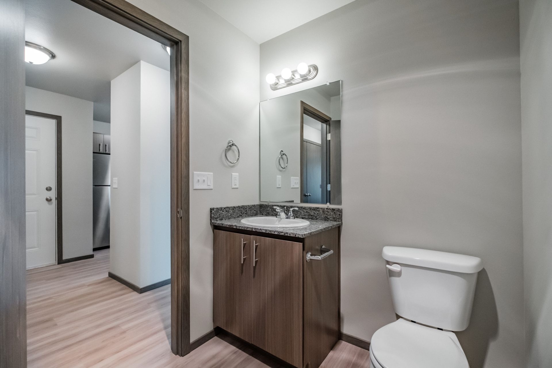 Cherry Glen Apartments in Salem Oregon – two-bedroom two-bathroom apartment home bathroom - 2