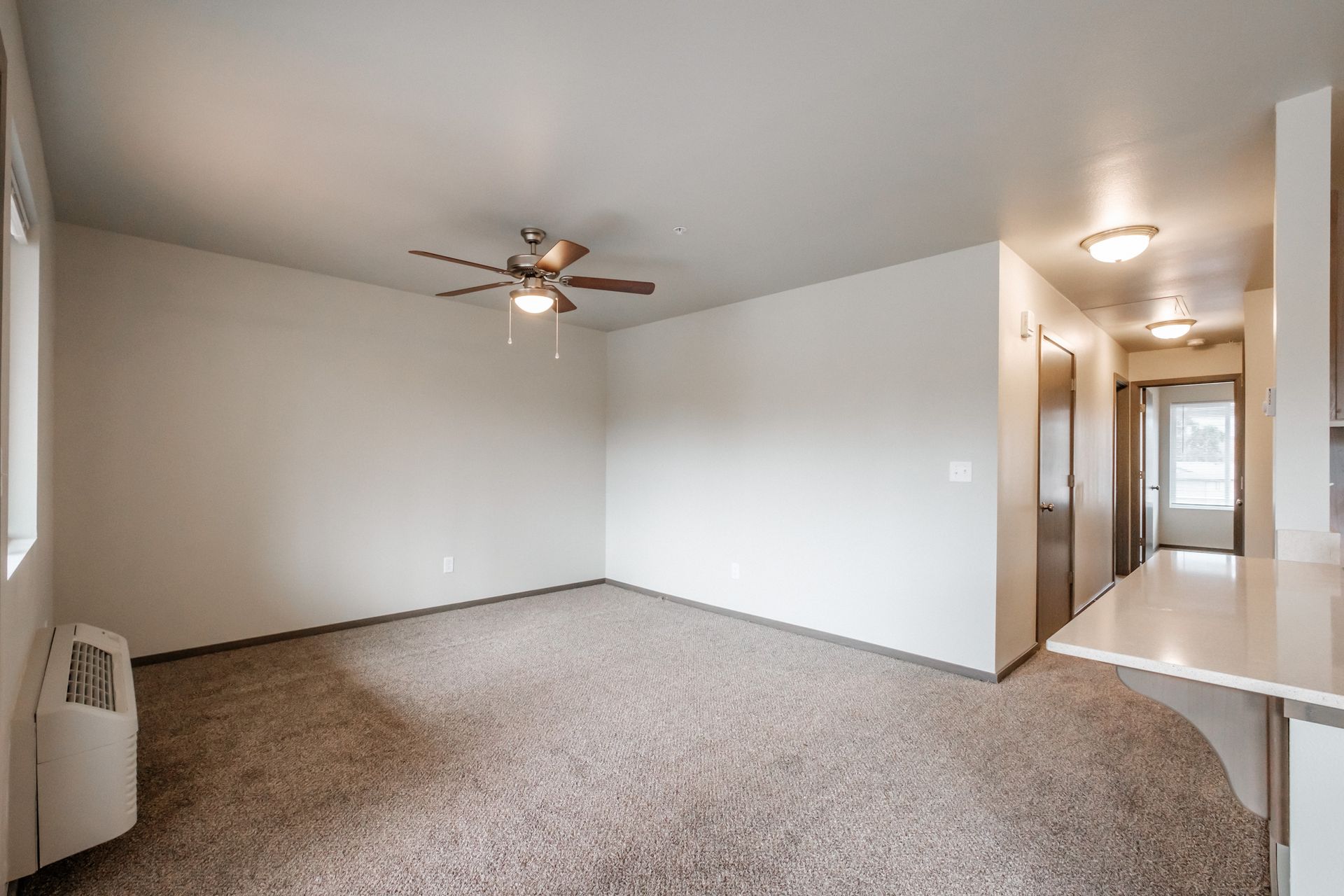 Jefferson Terrace Apartments in Jefferson Oregon – living room.