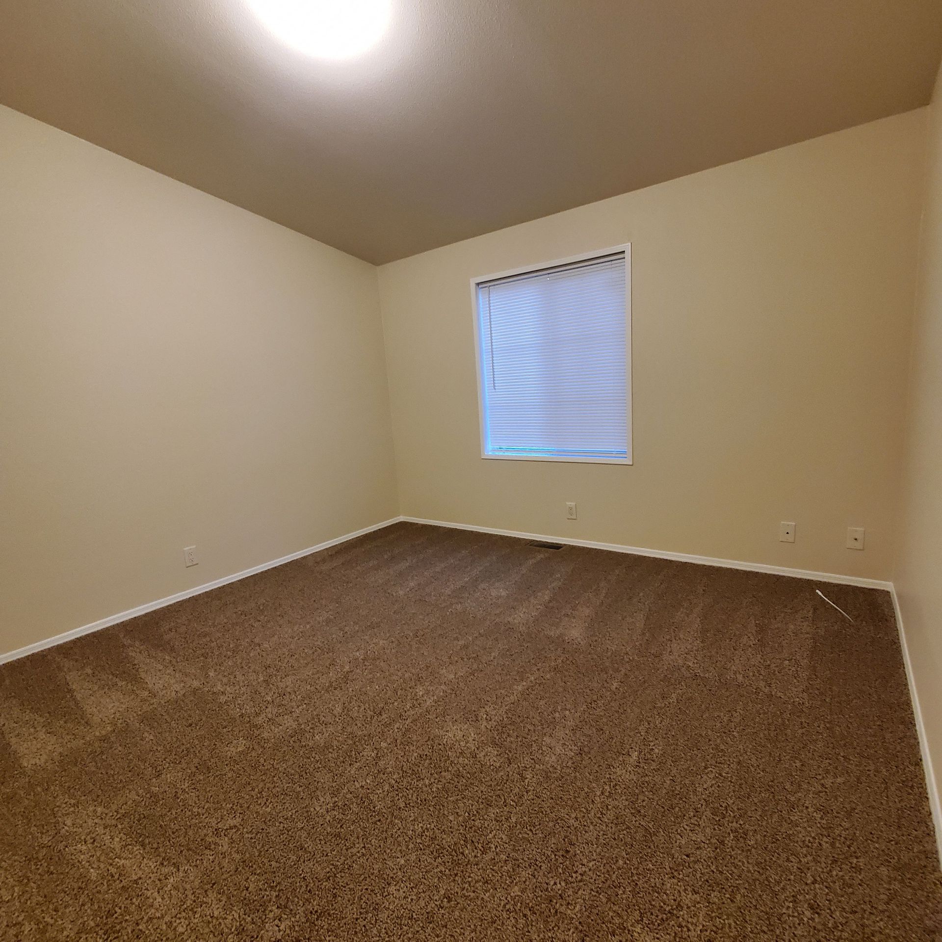 Ashwood Estates mobile homes in Tangent Oregon, four-bedroom two-bathroom – bedroom - 4.