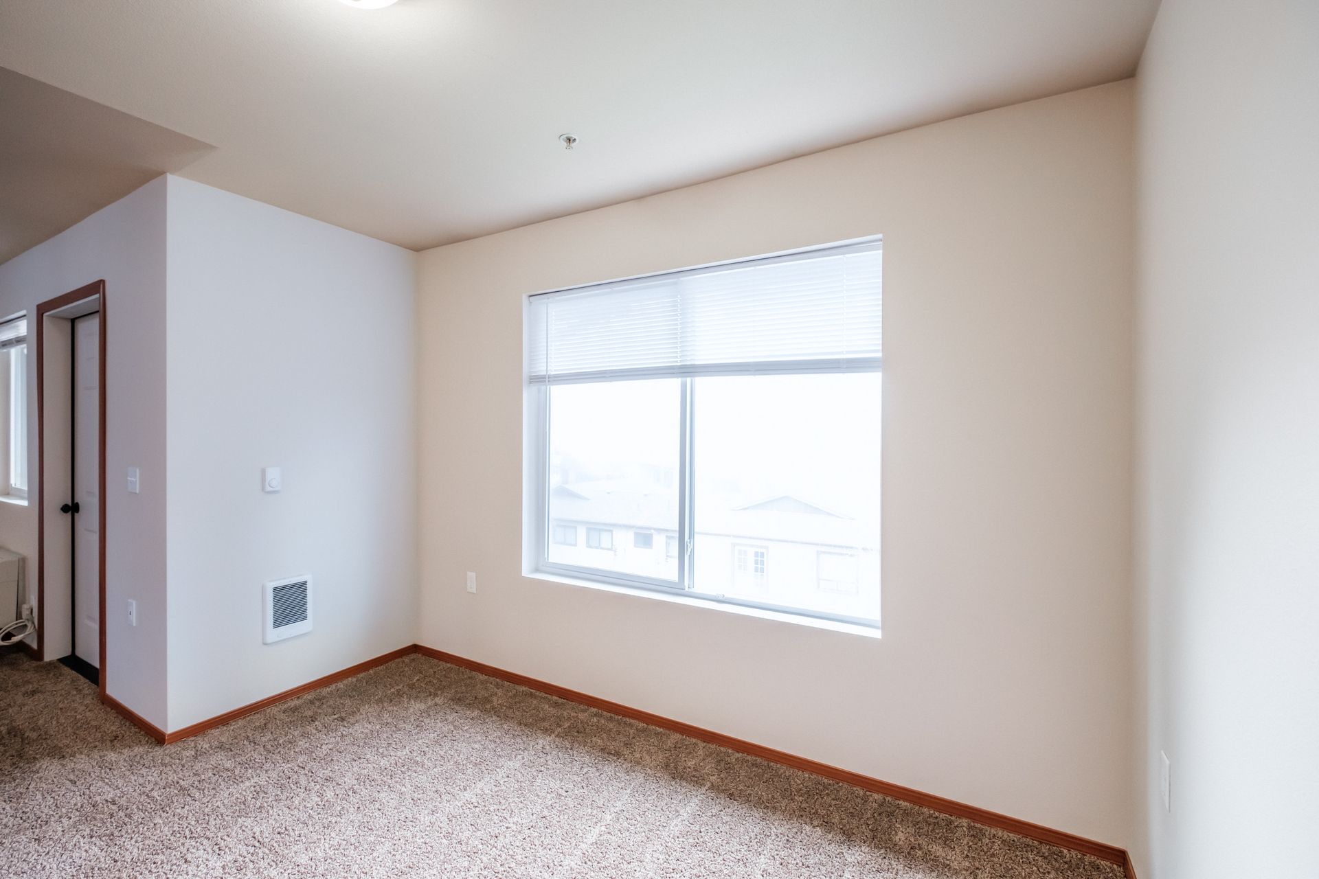 Aspen Place Apartments in Lebanon OR, near Western University of Health Sciences, two-bed two-bath – dining room window.