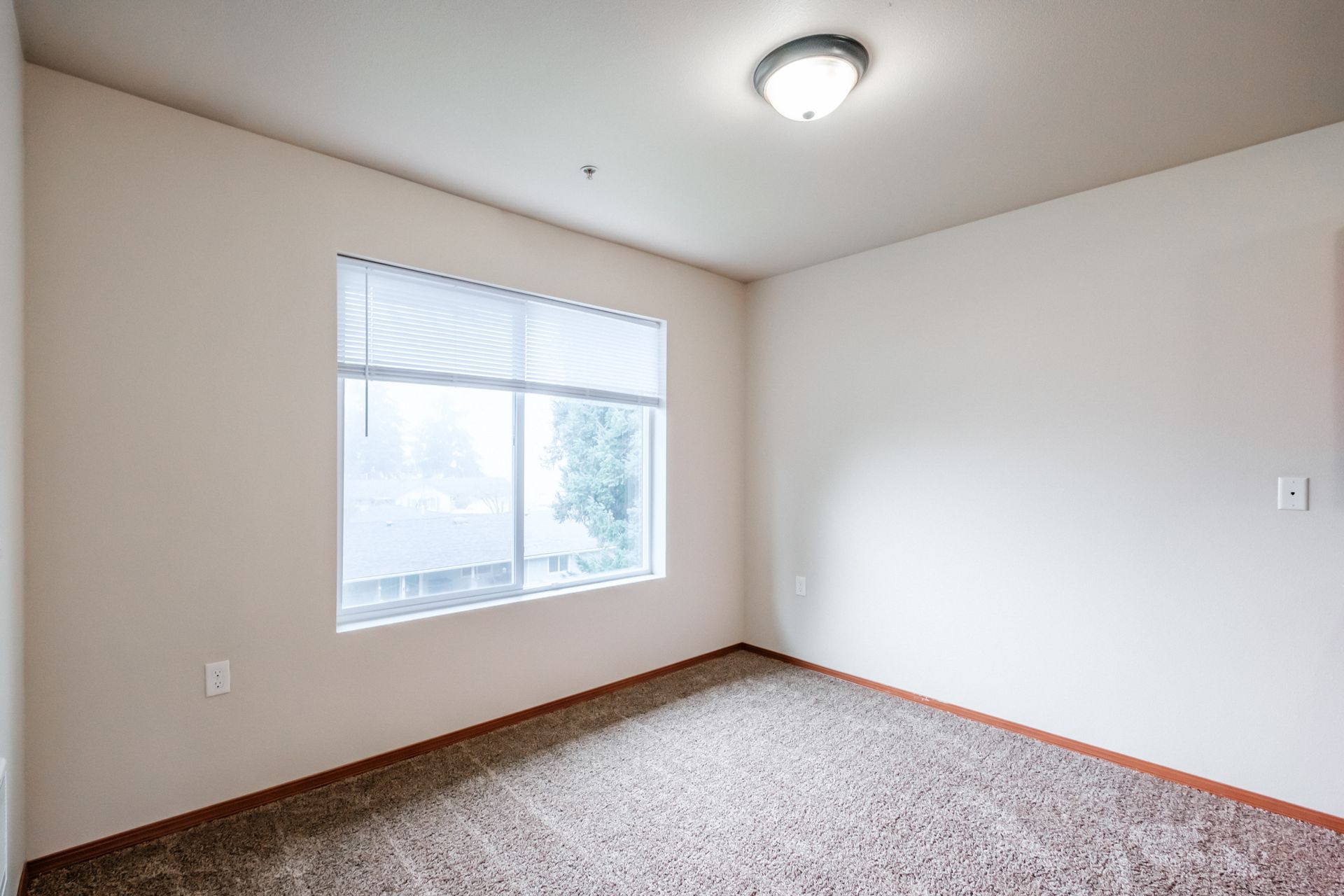 Aspen Place Apartments in Lebanon OR, near Western University of Health Sciences, two-bed two-bath – dining room.