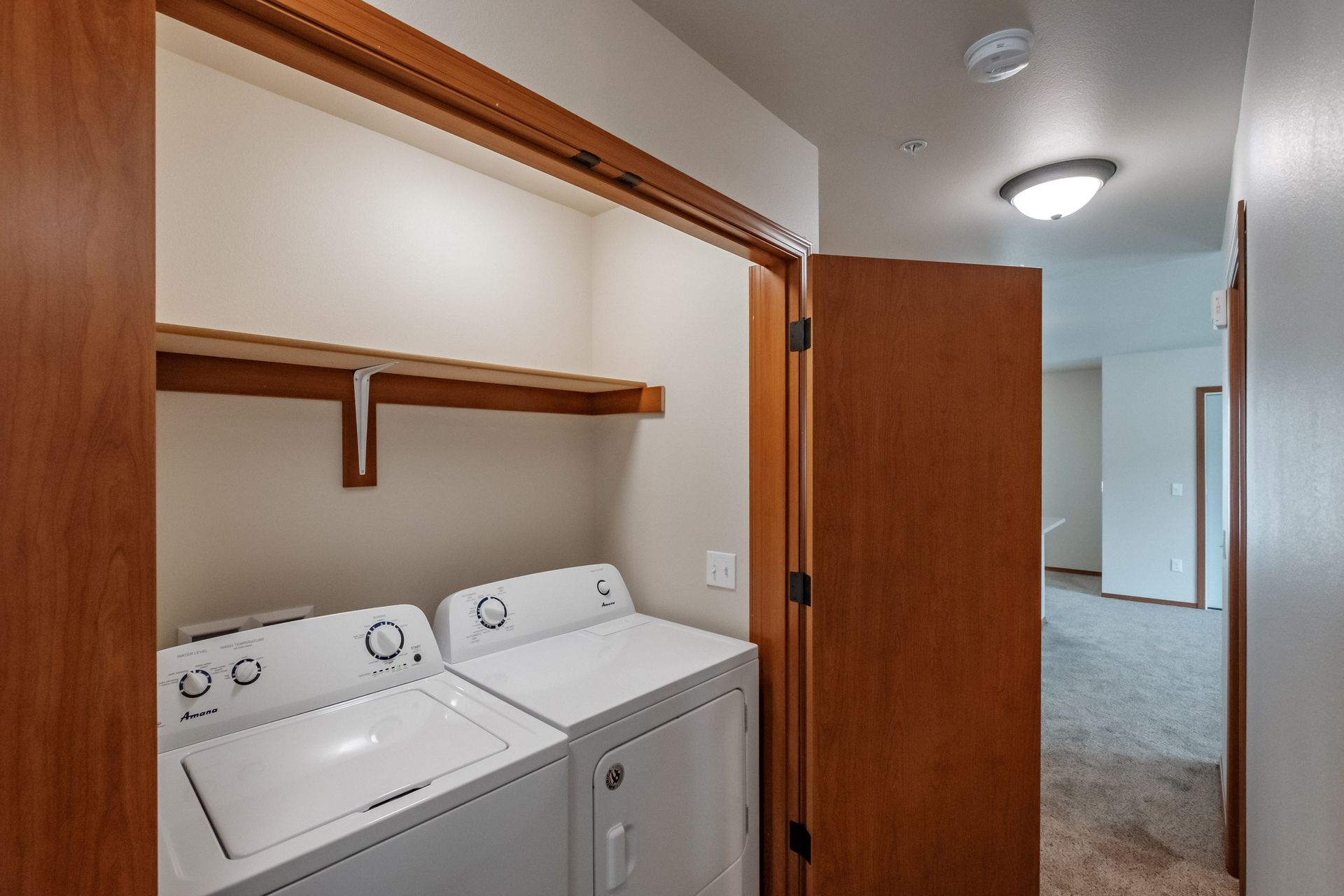 Oak Springs Apartments in Philomath Oregon, Near Oregon state University, two-bedroom two-bathroom –washer and dryer.