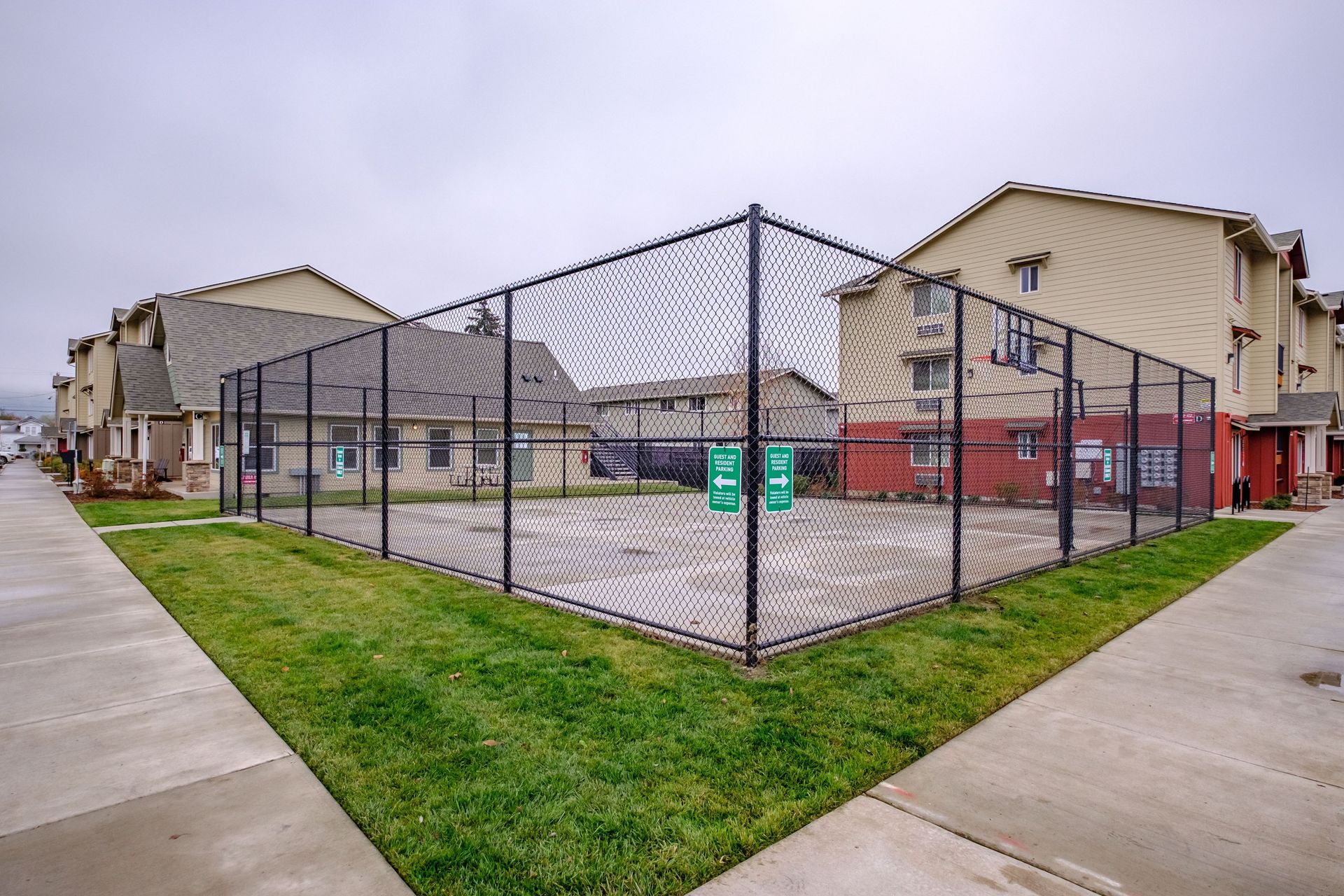 Aspen Place Apartments in Lebanon Oregon, near Western University of Health Sciences – tennis court in front of apartments.